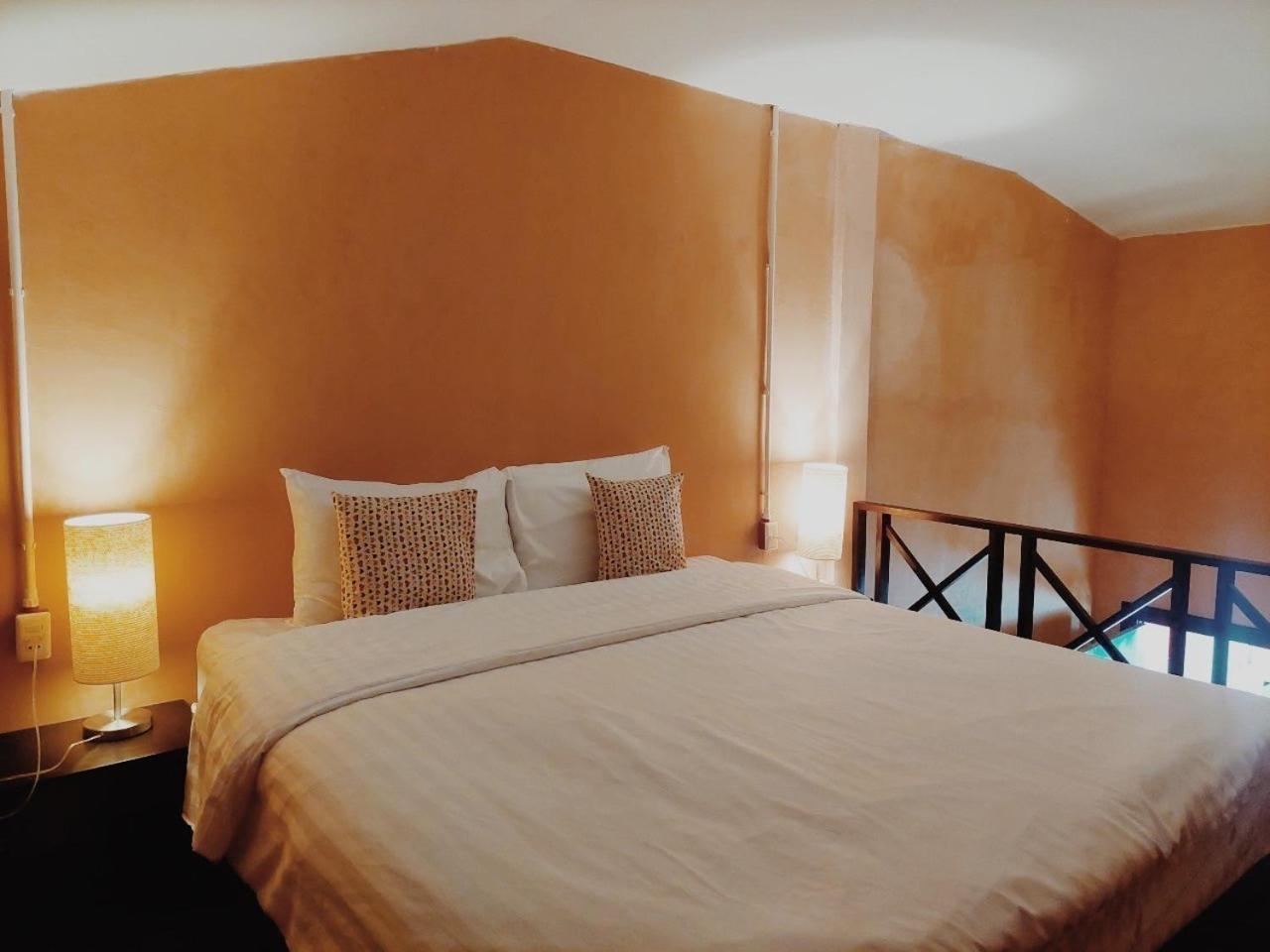 Hotel Retro Box 3*