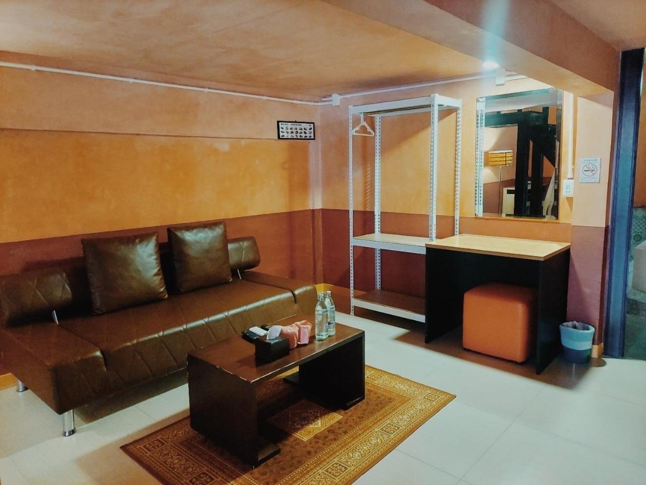 Hotel Retro Box Chumphon