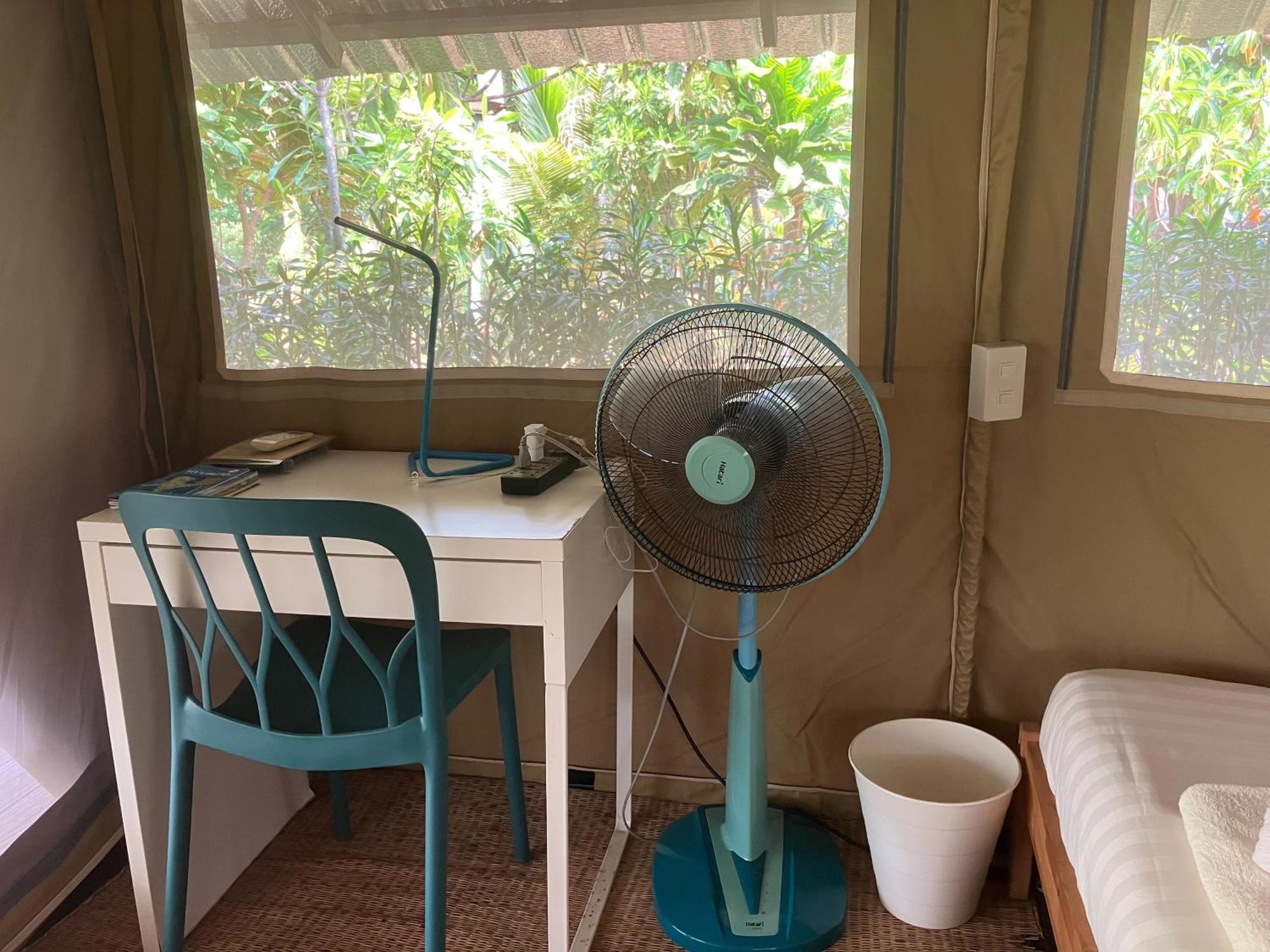 Naivacha Tent Koh Mak