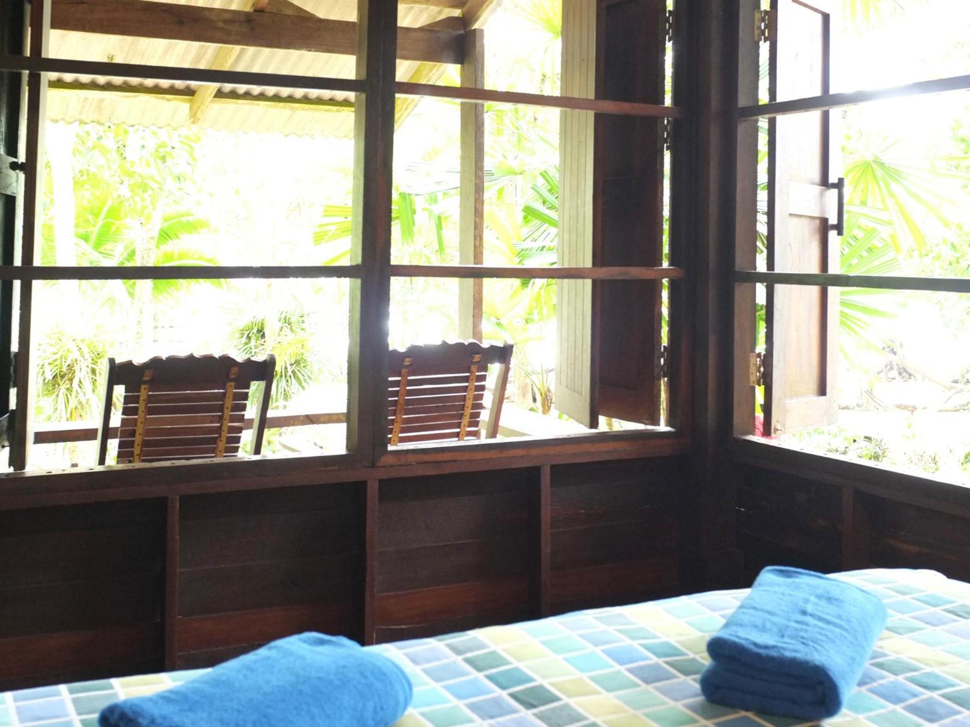 Bonhomie Guest house Koh Jum