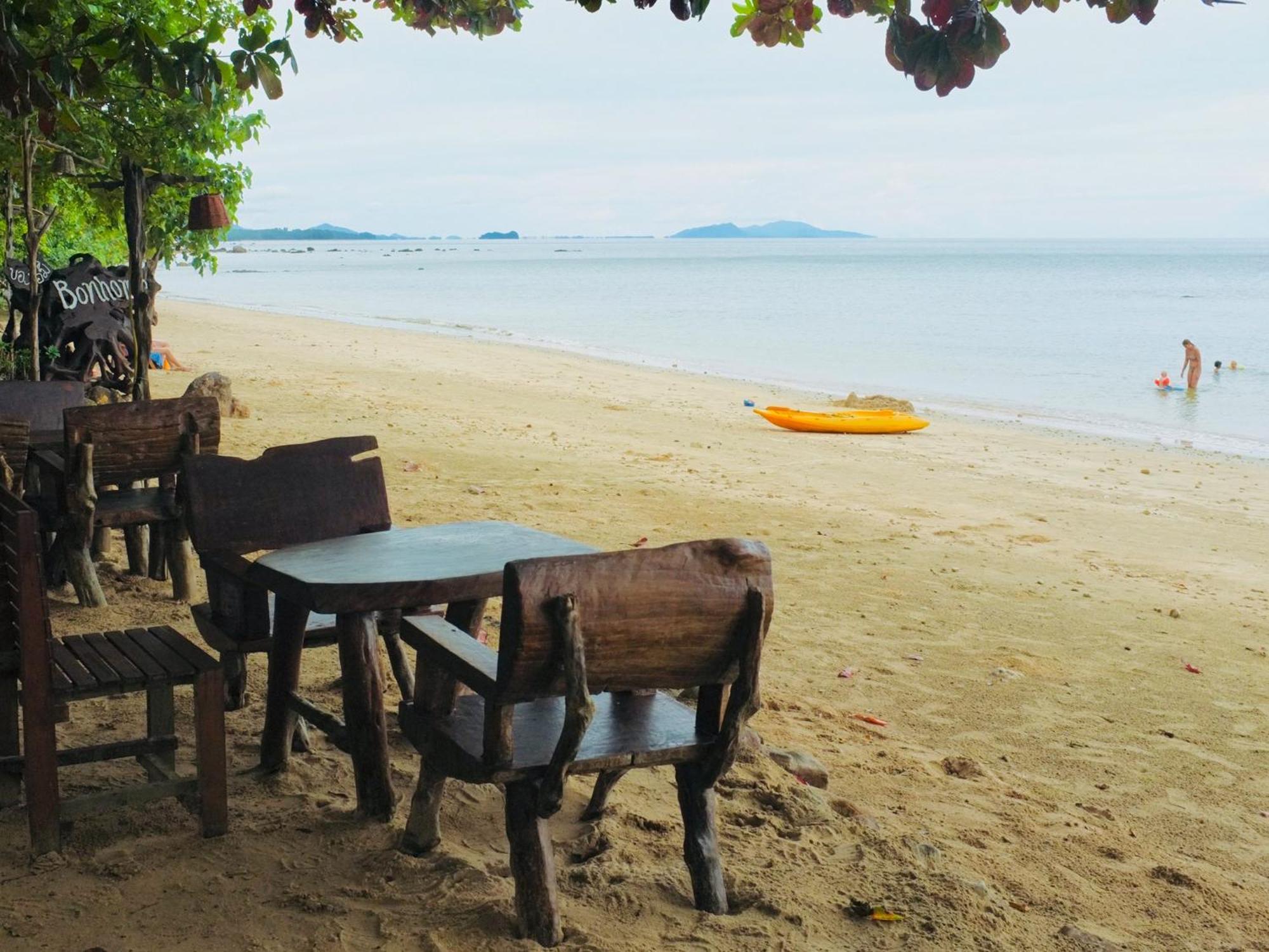 Bonhomie Koh Jum