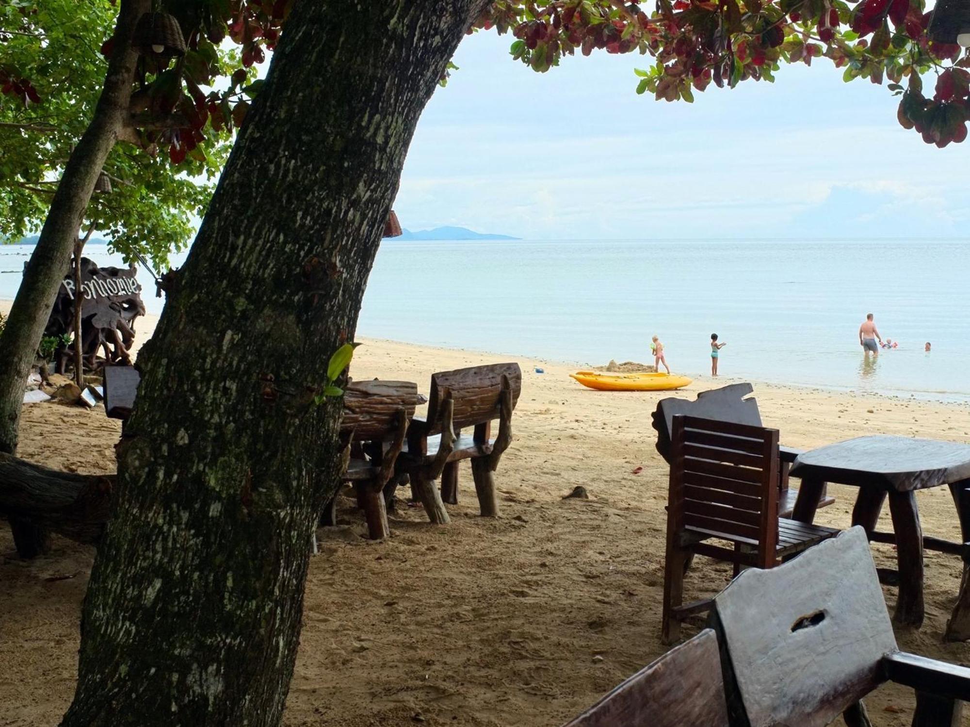 Bonhomie * Koh Jum