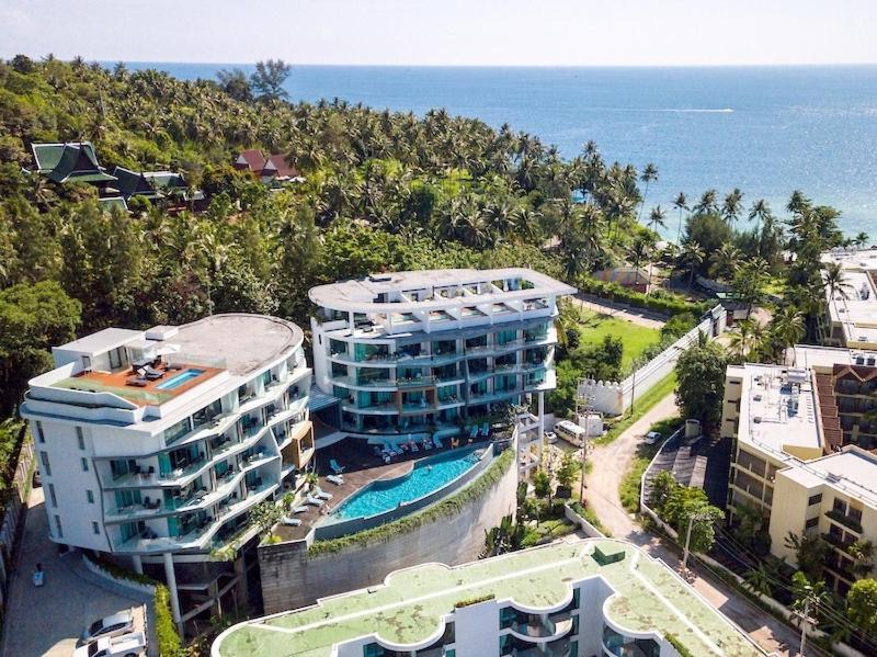 Sea View With Private Terrace & Pool Apartment