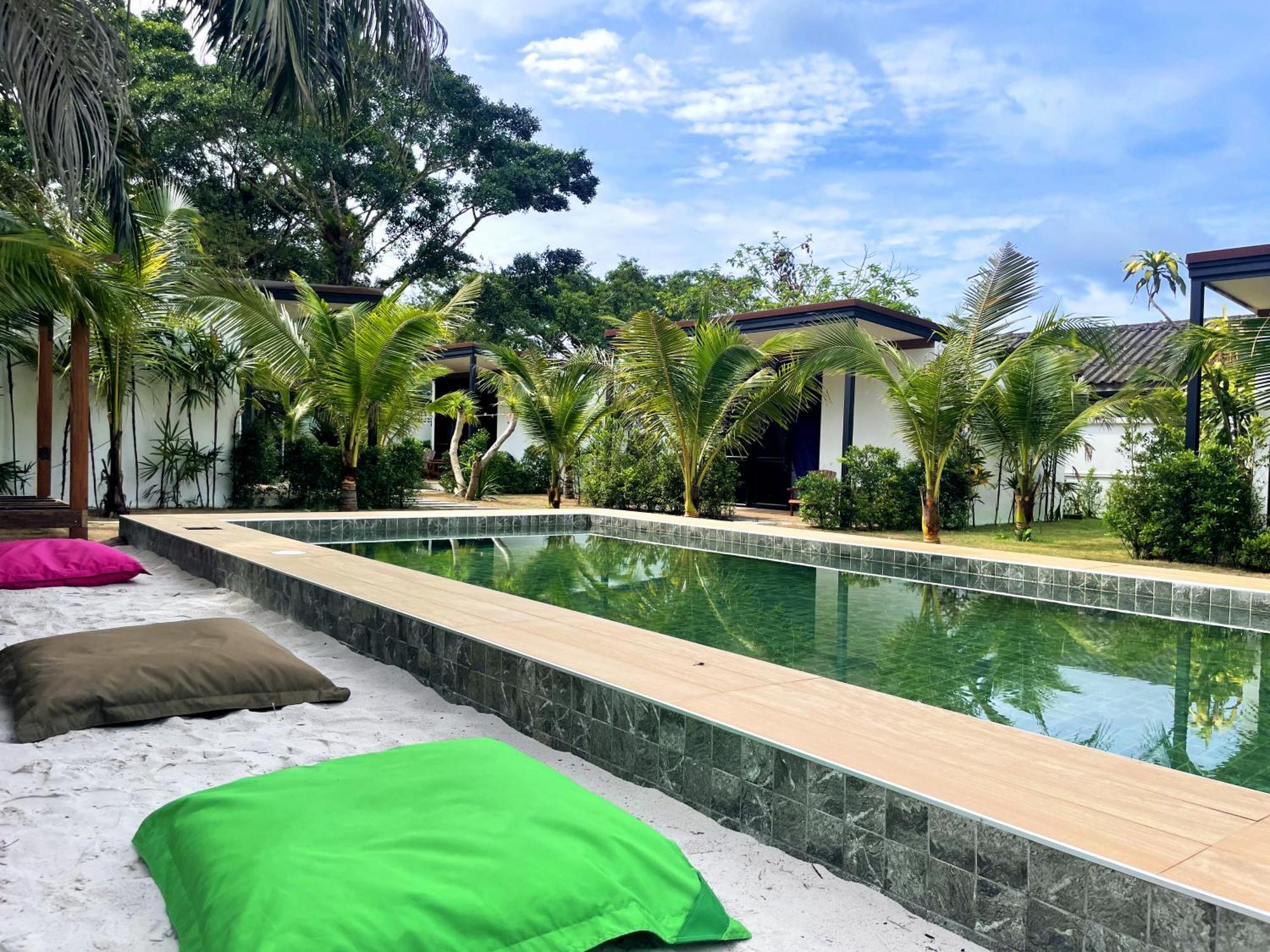 Aqua Boutique & Pool Resort