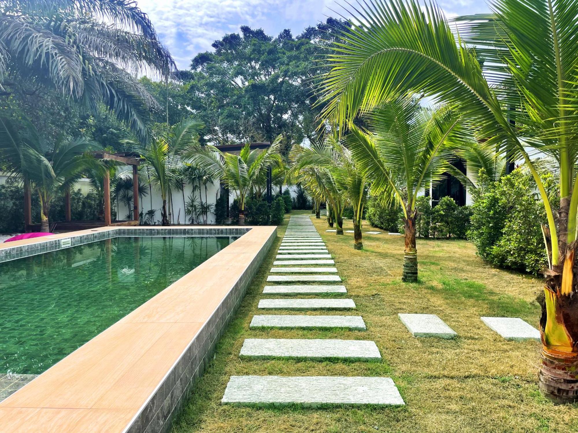 Aqua Boutique & Pool Resort Koh Phayam