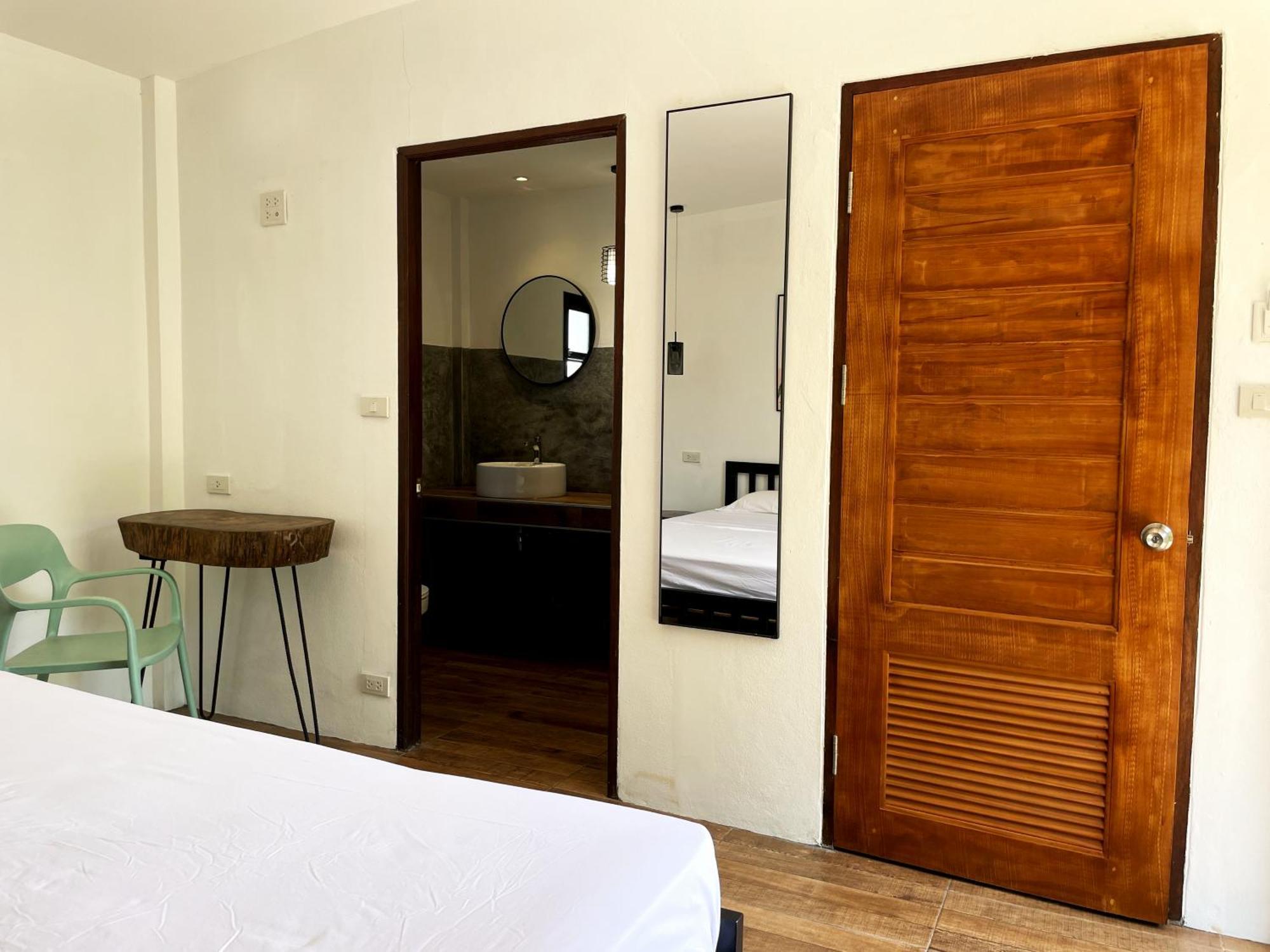 Aqua Boutique & Pool * Koh Phayam