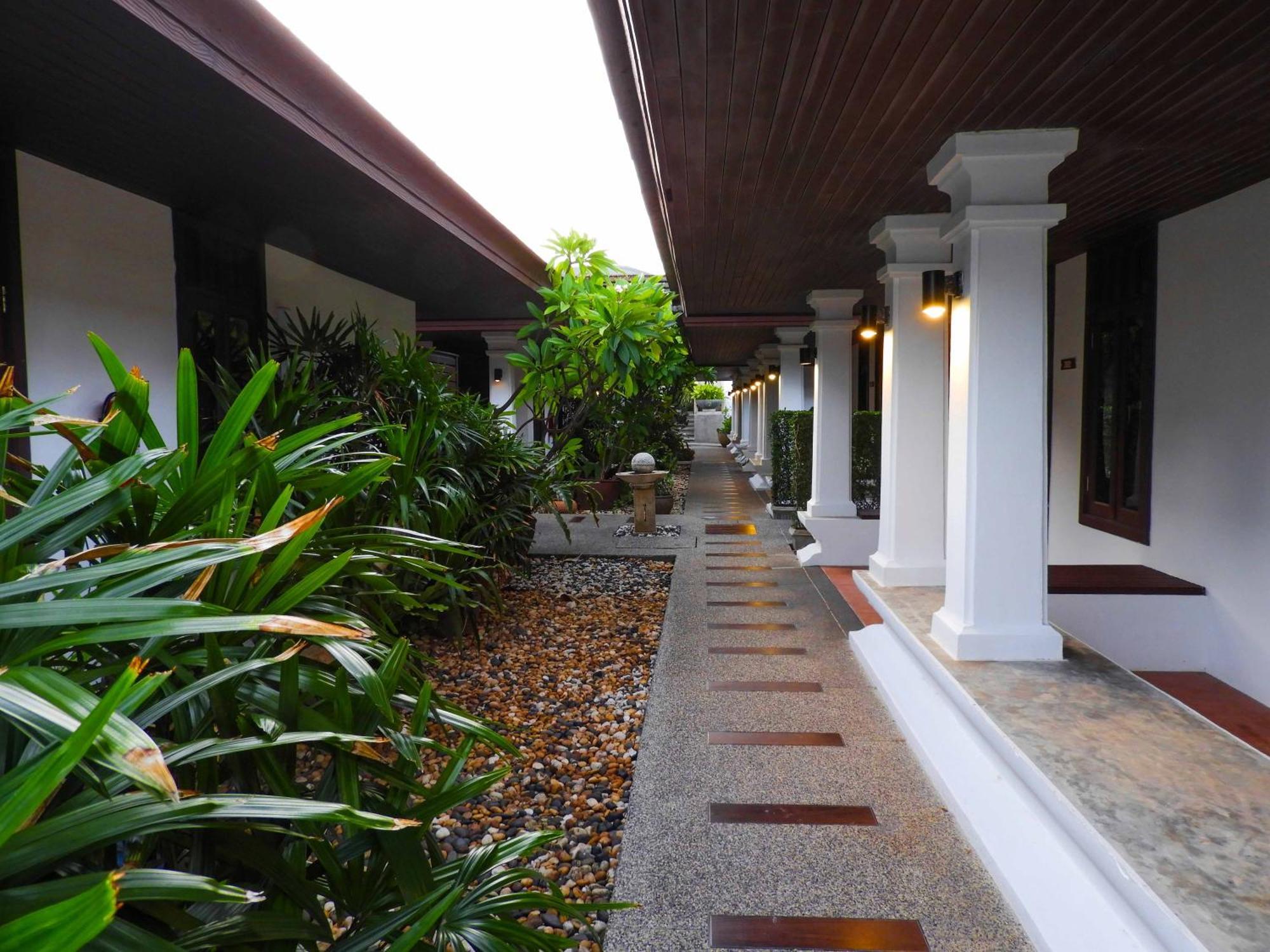 Al's Resort