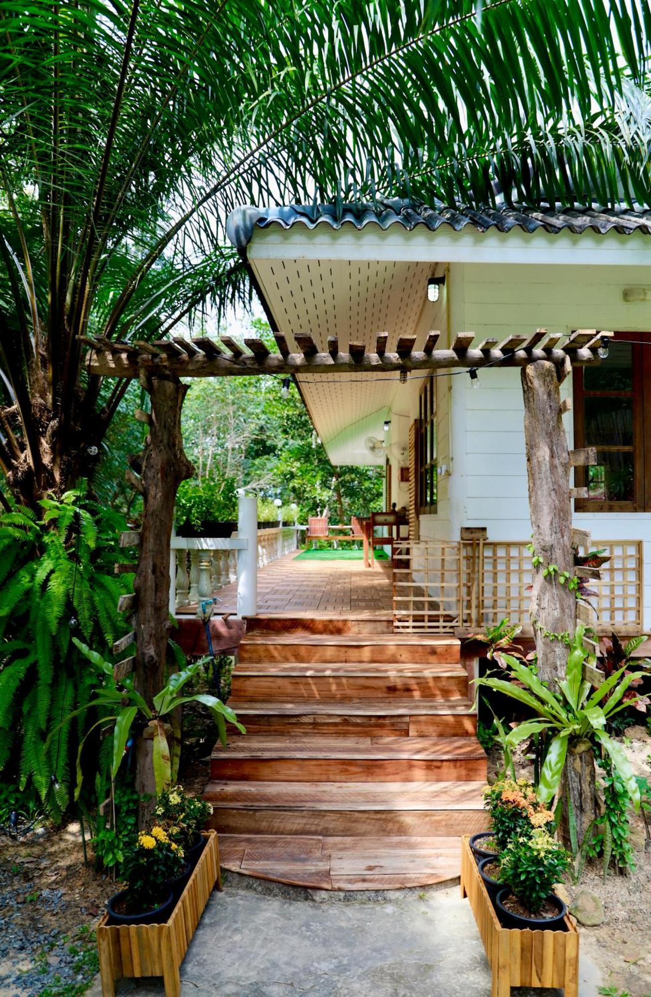 Guest house Kood Life 4*
