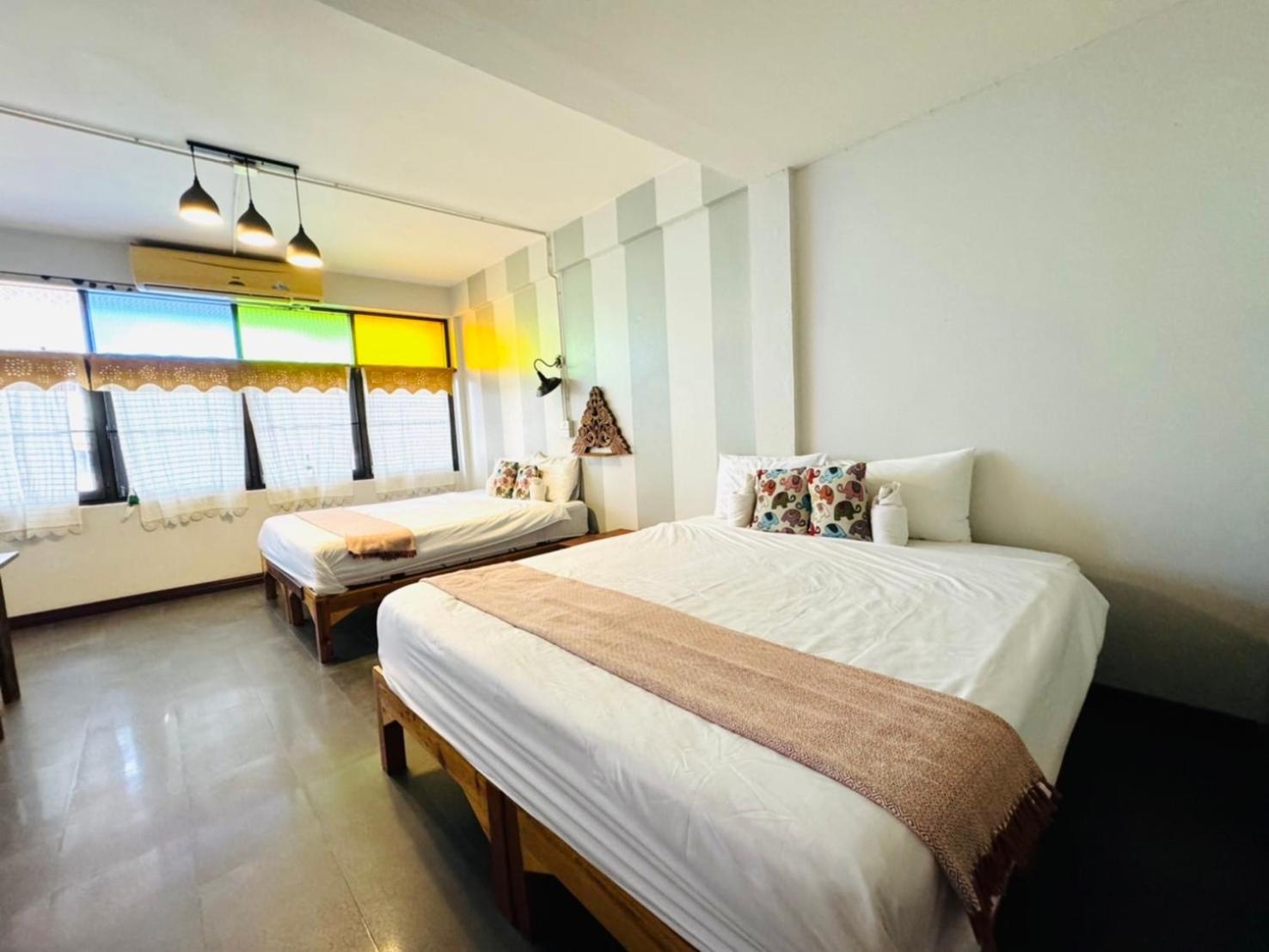 Retro At Phra Sing Guest house Chiang Mai
