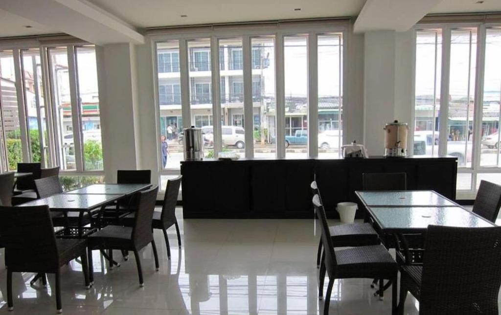 The White Pearl 3*