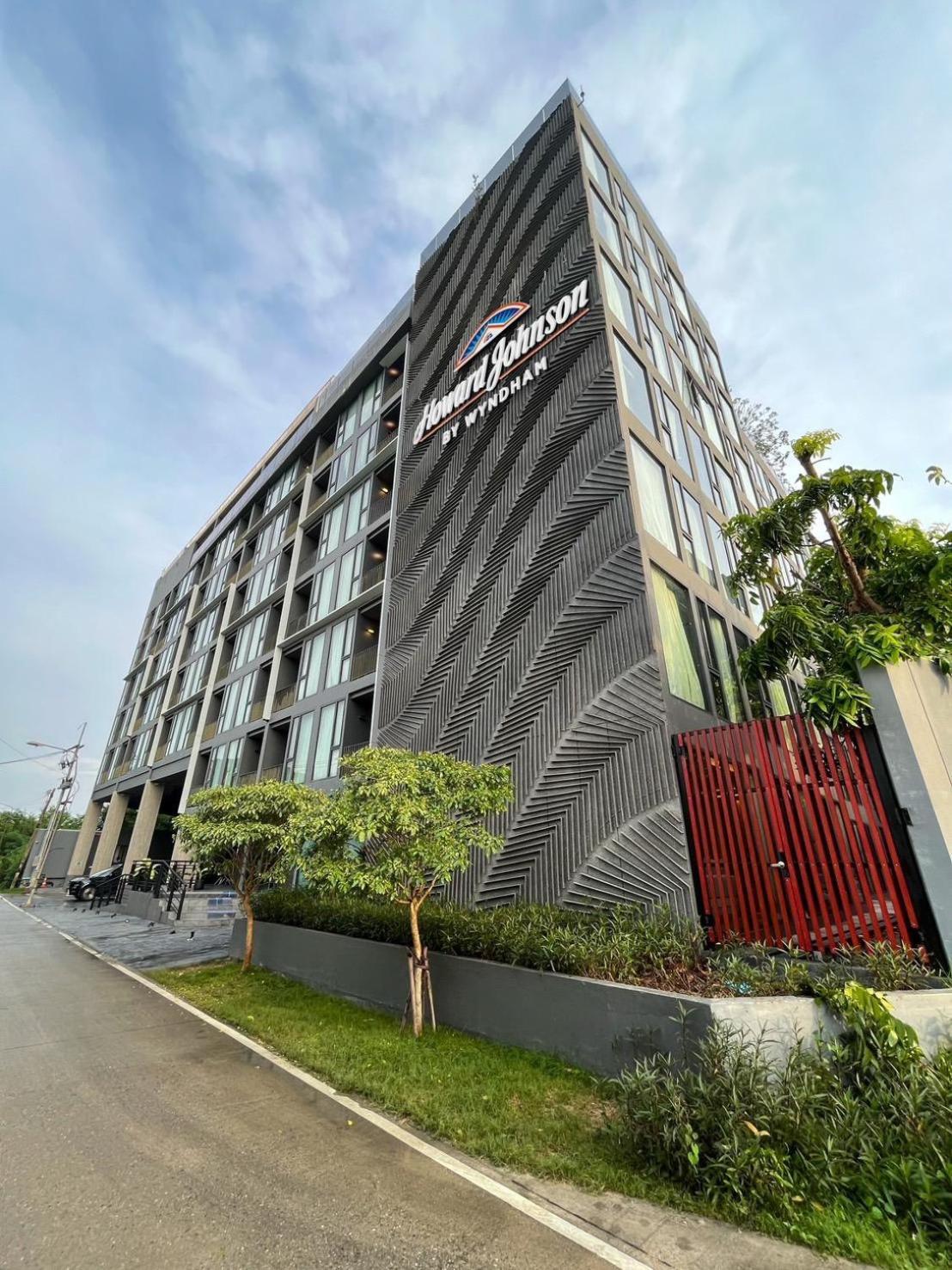 Howard Johnson By Wyndham Pattaya Jc Hotel