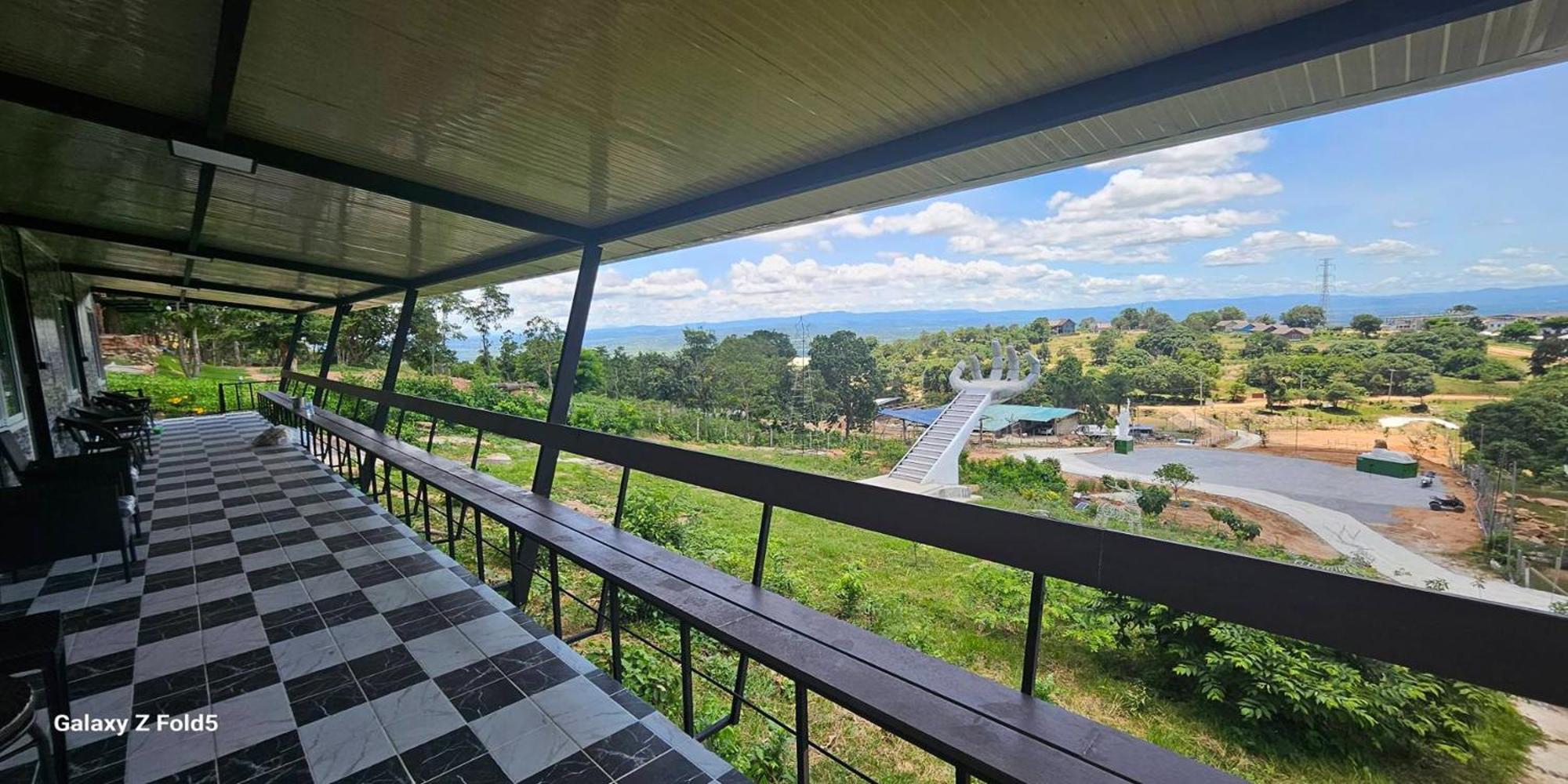 Ice Hill Hotel