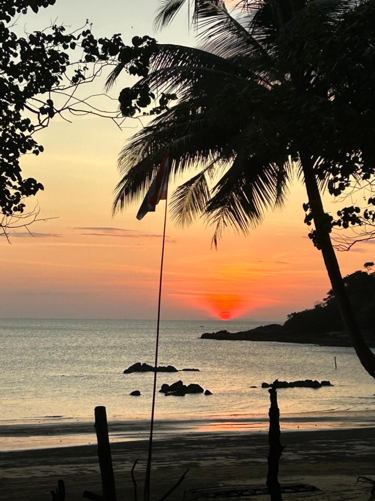 Eternal Forest Bar&bungalow Koh Chang Ranong