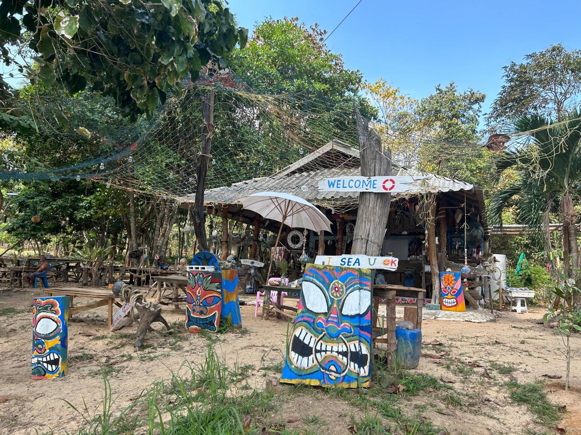 Eternal Forest Bar&bungalow Koh Chang Ranong