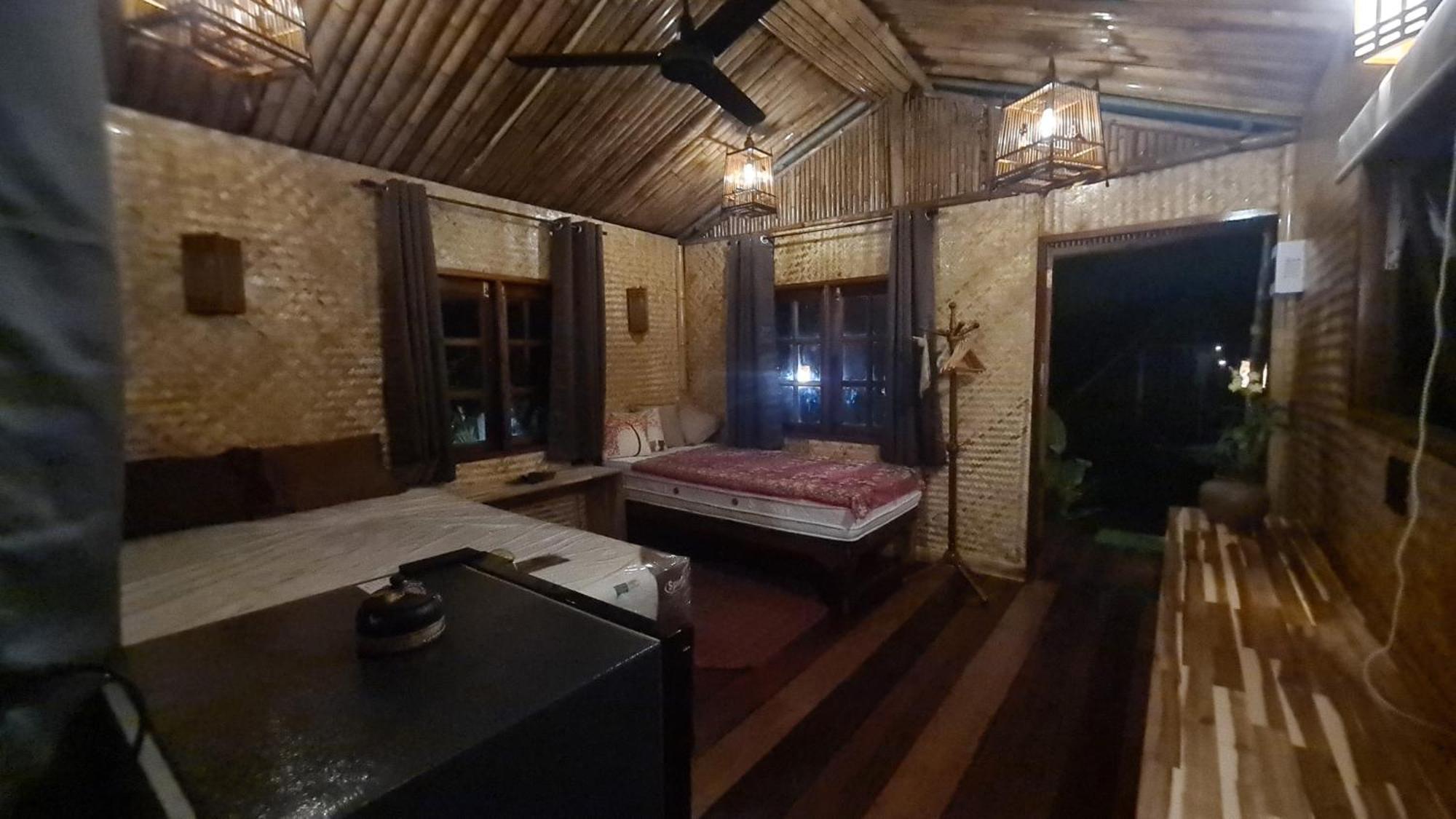 Hotel Tee In The Jungle