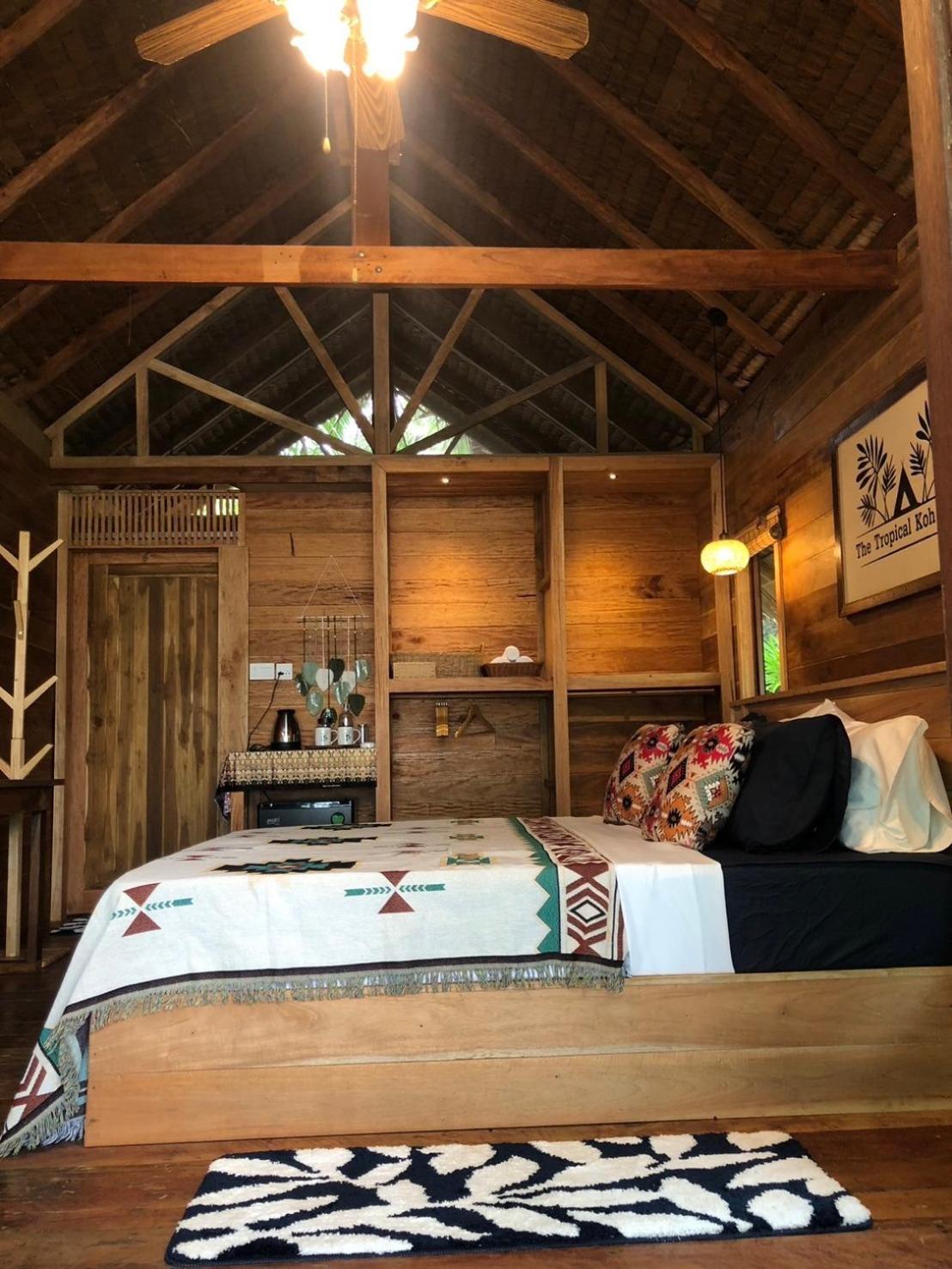 The Tropical Lodge Koh Mook