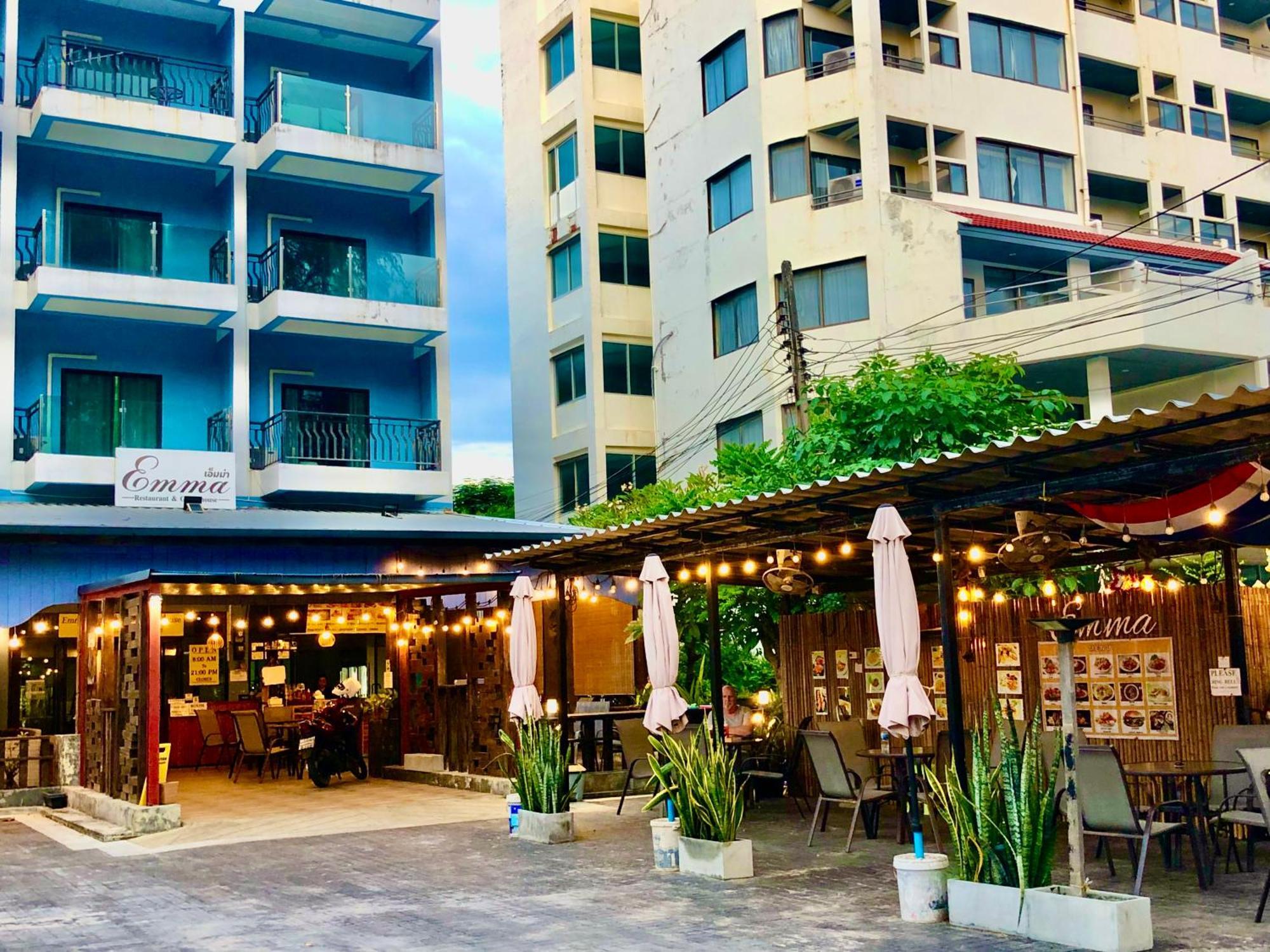 Emma Hotel *