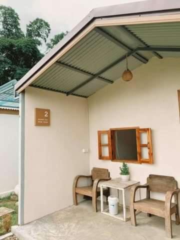 Lodge Monko Mini