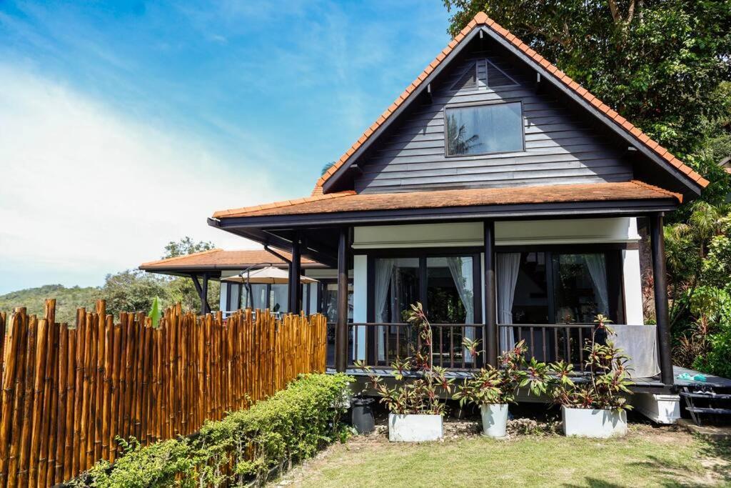 Baan Fah Sai Villa *