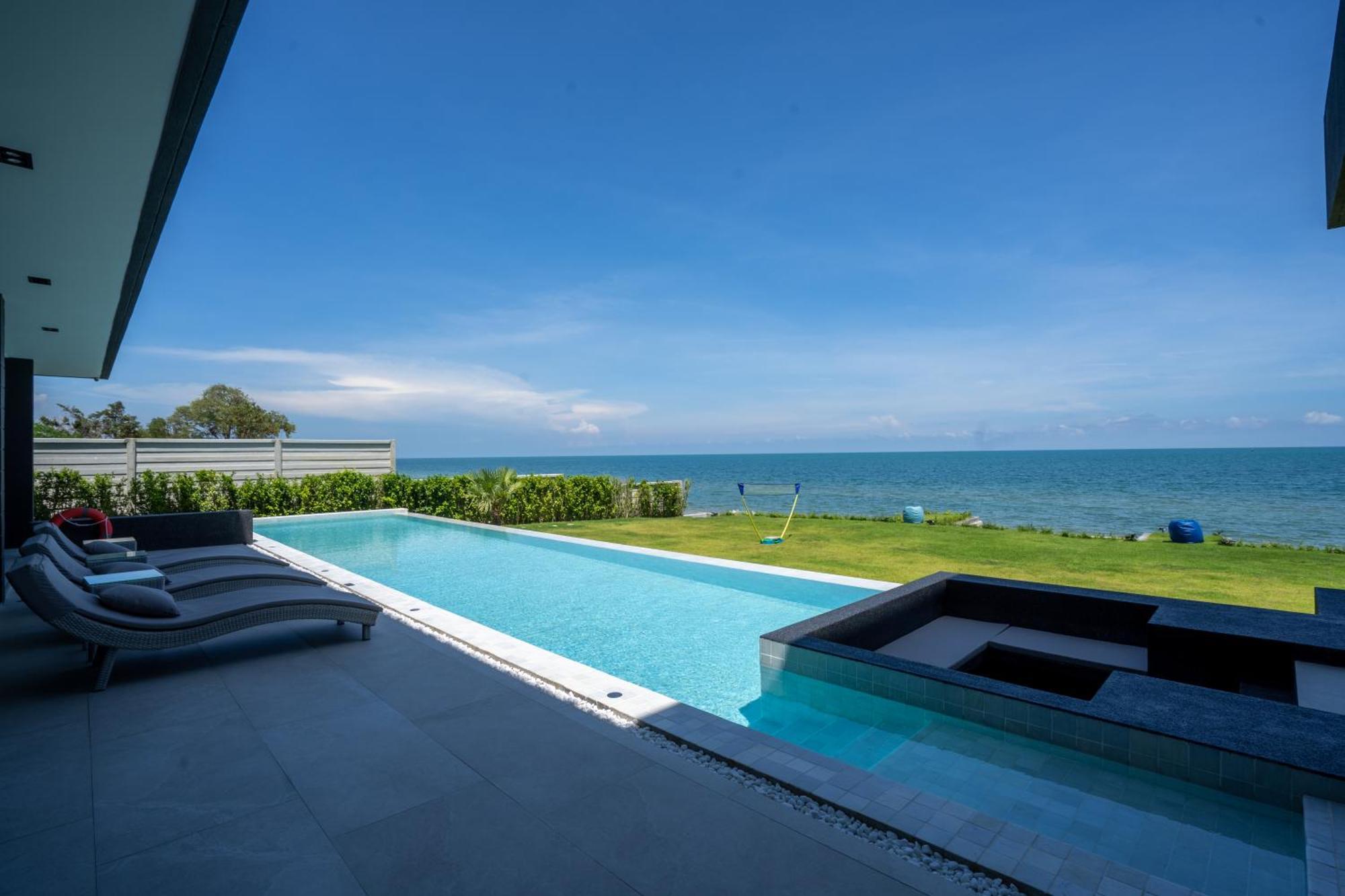 Astral Huahin-kuiburi Villa