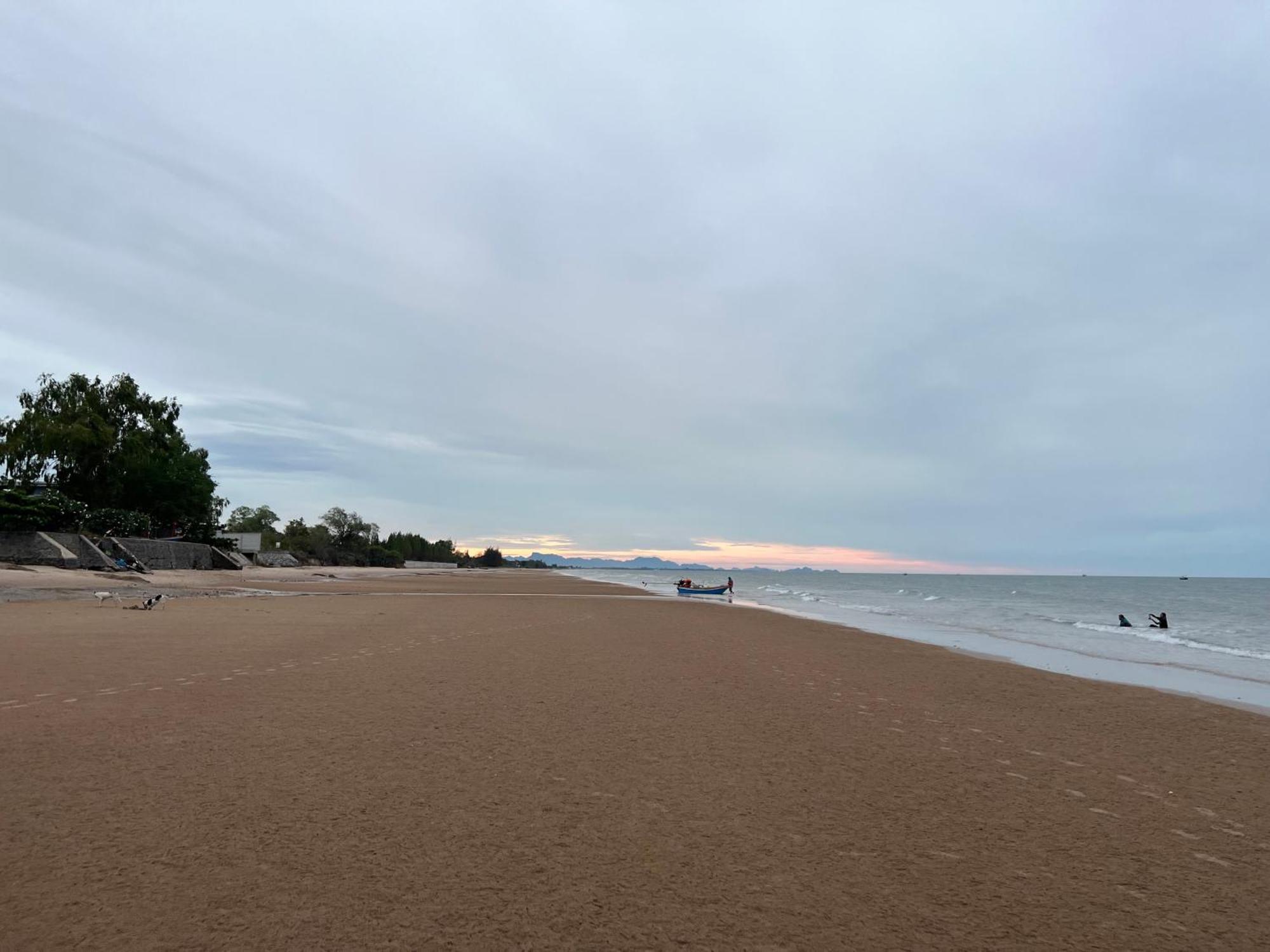 Villa Astral Huahin-kuiburi *