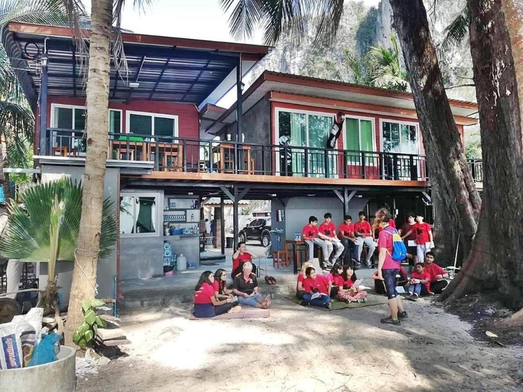Yao Seaview 2*