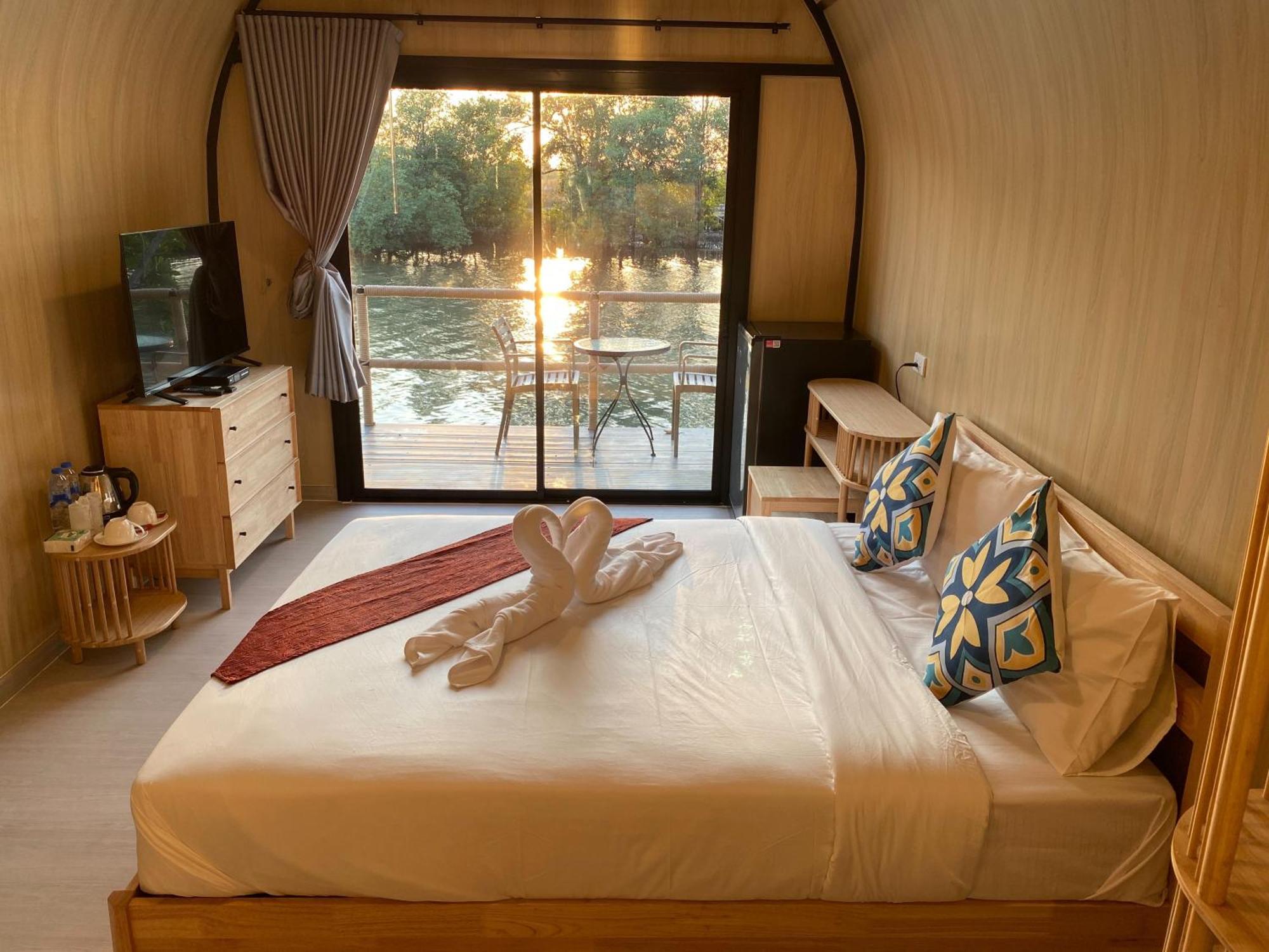 รตะธารา รีสอร์ท Ratathara Resort 3*
