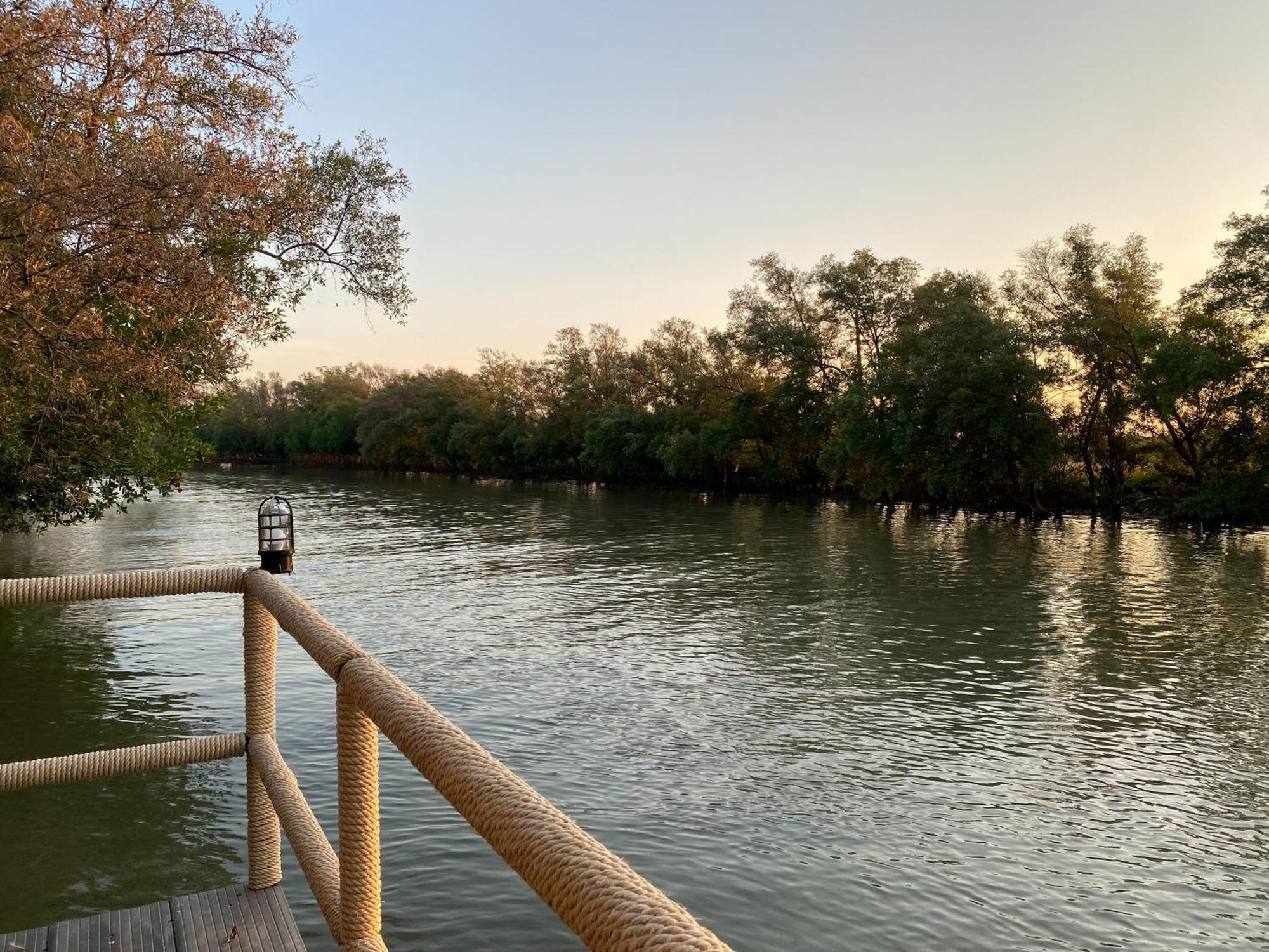Resort รตะธารา รีสอร์ท Ratathara Resort Bang Pakong