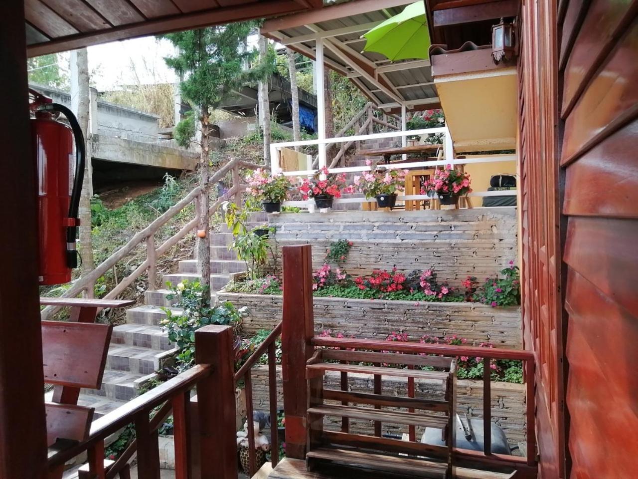 Guest house Bann Mai Sai Mhog 2*