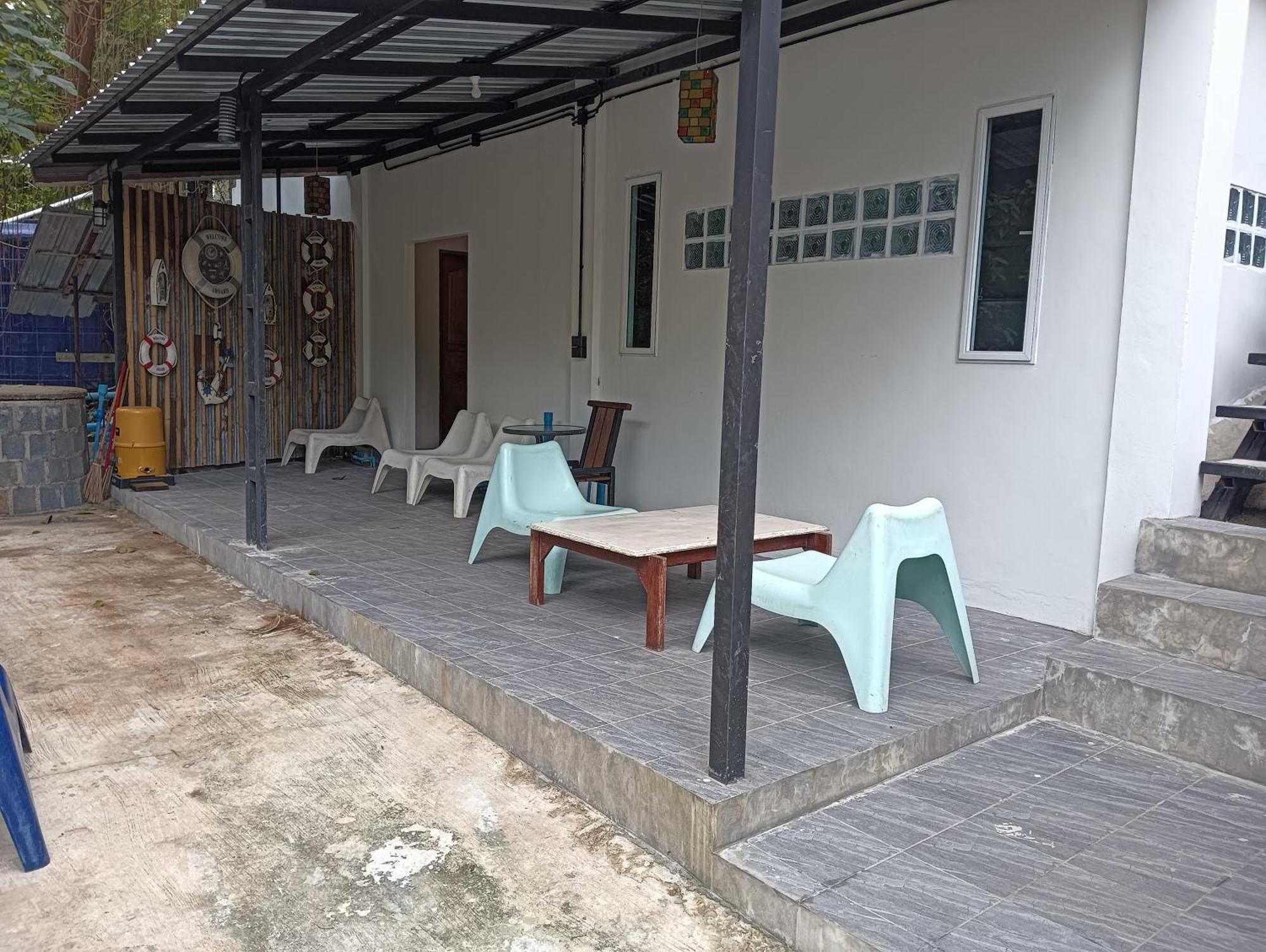 Albergue White Jail At Ko Tao