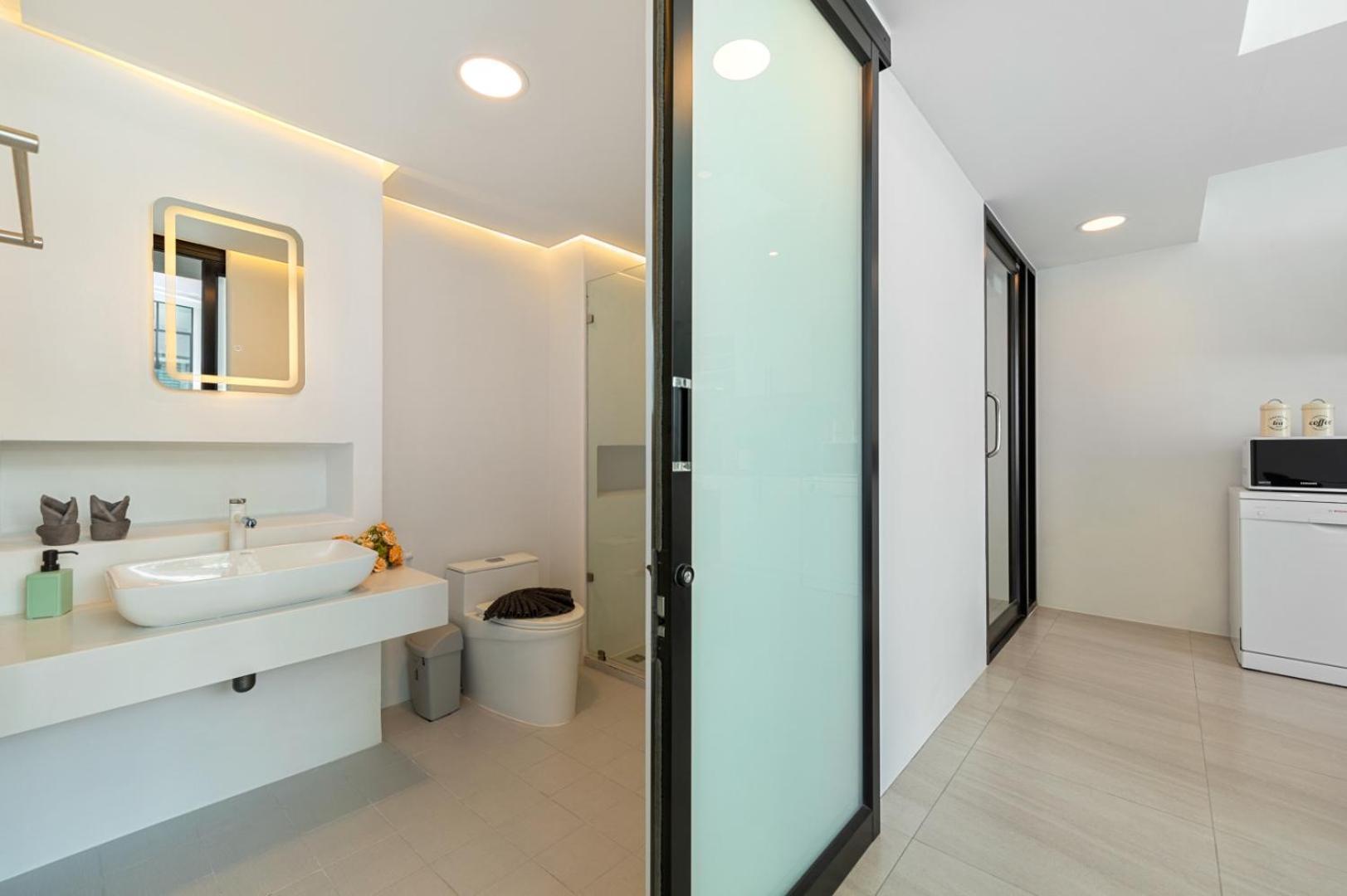 Unique Pool Slide Access Townhouse * Bang Rak Beach (Koh Samui)