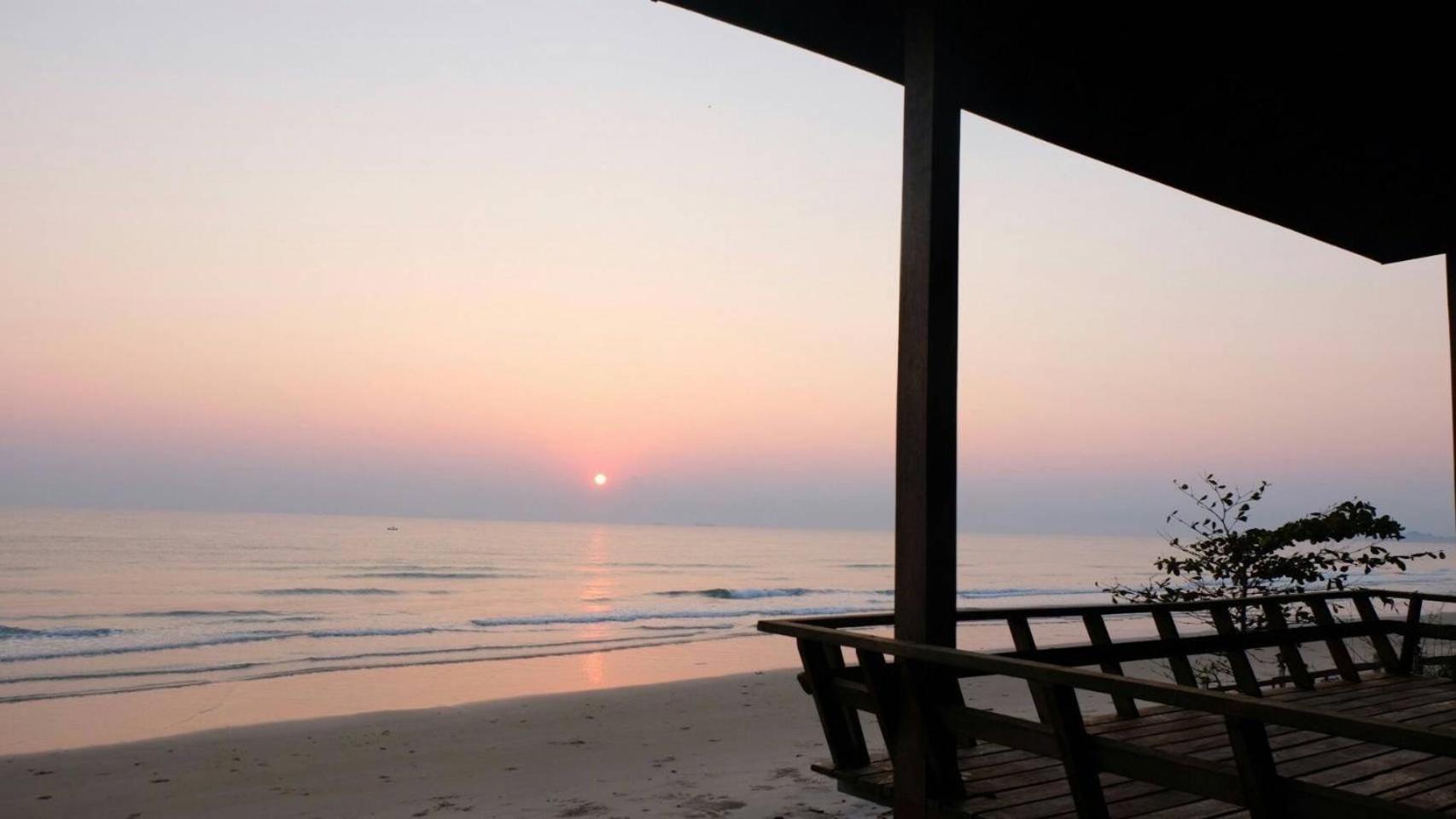 หาดทรายขาวรีสอร์ท Guest house