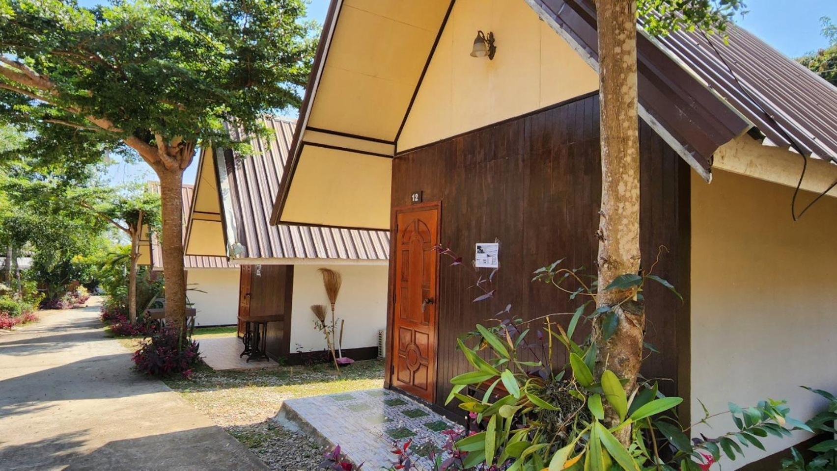 Bansuanphuhong Resort 2*