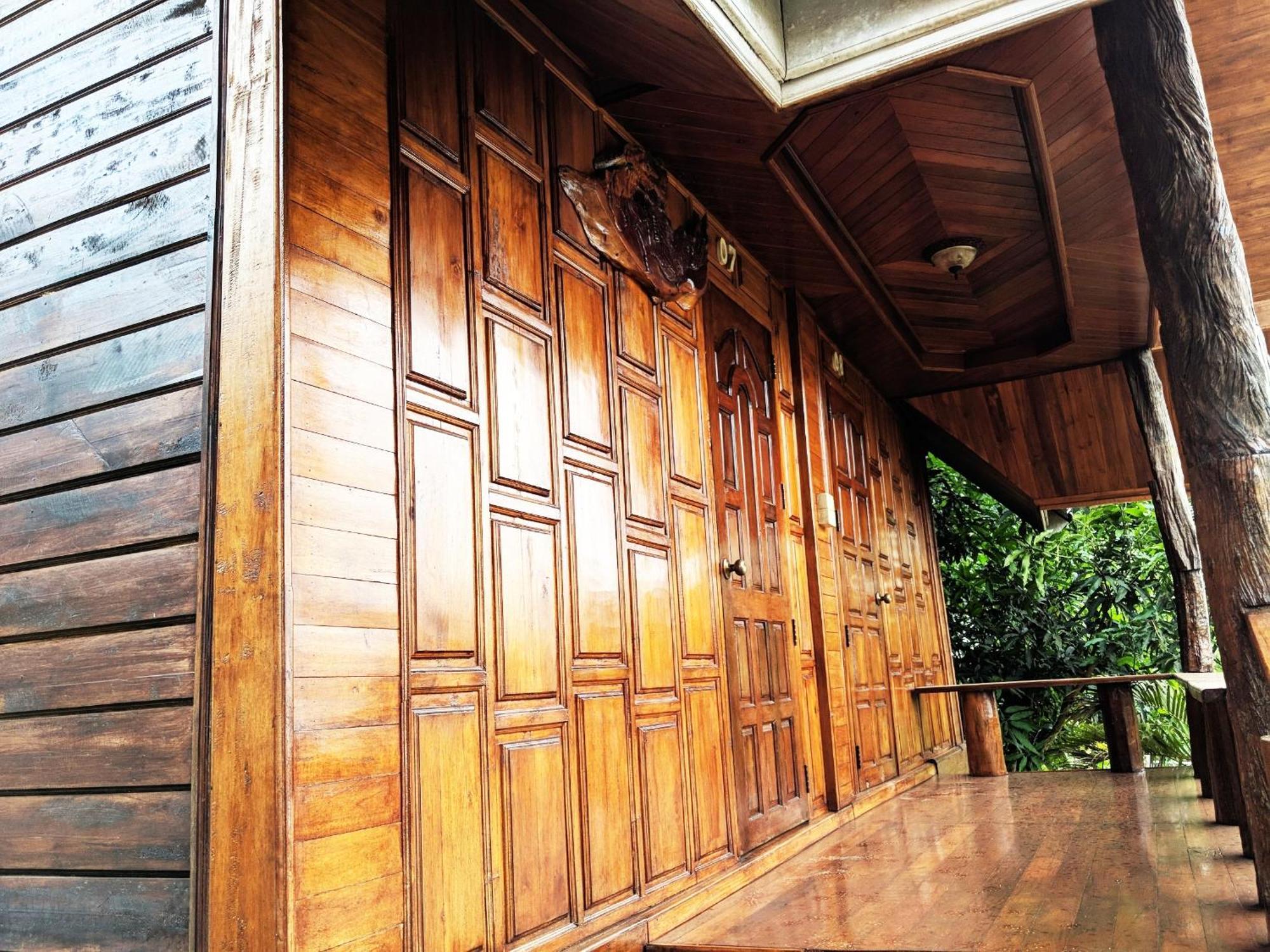 Resort Bansuanphuhong 2*