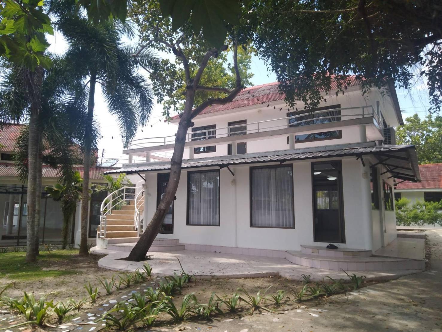 Hotel Laytrang Pakmeng Marina And 2*
