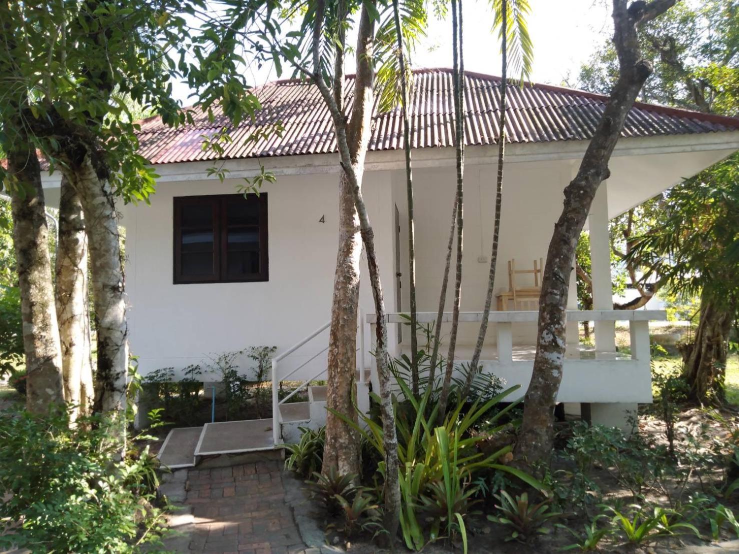 Hotel Laytrang Pakmeng Marina And