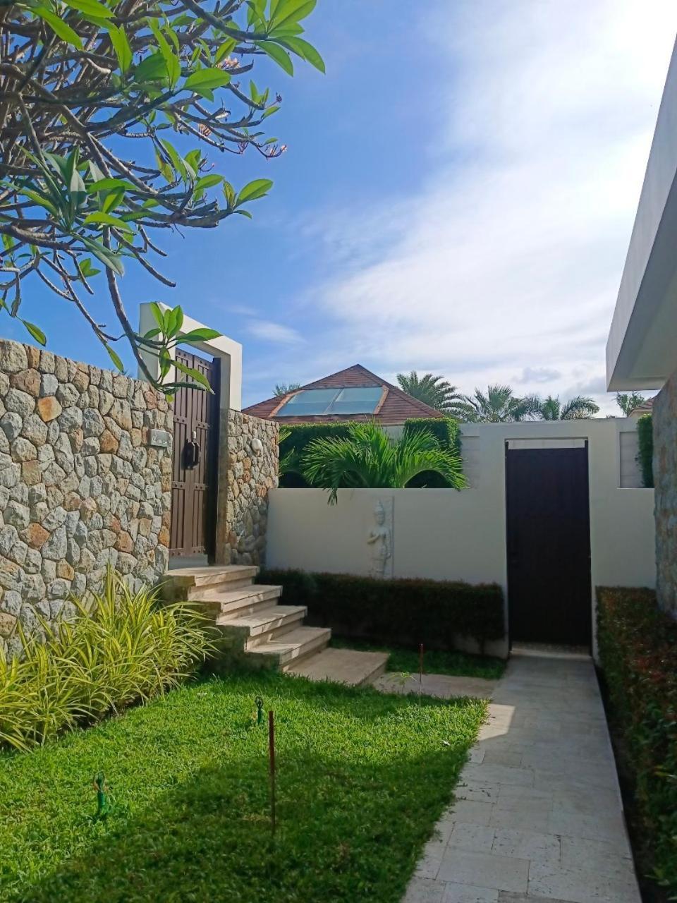 Skye - Koh Samui Choeng Mon