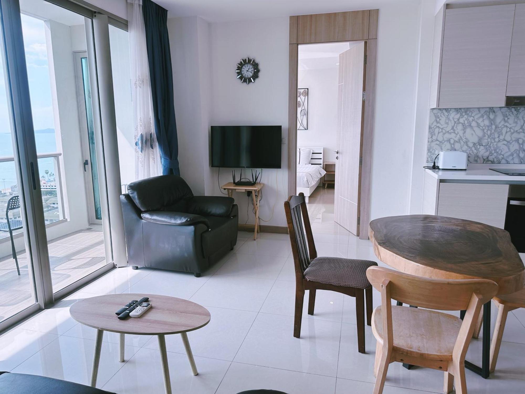 Apartment Riviera By Daisy Pattaya 2 *