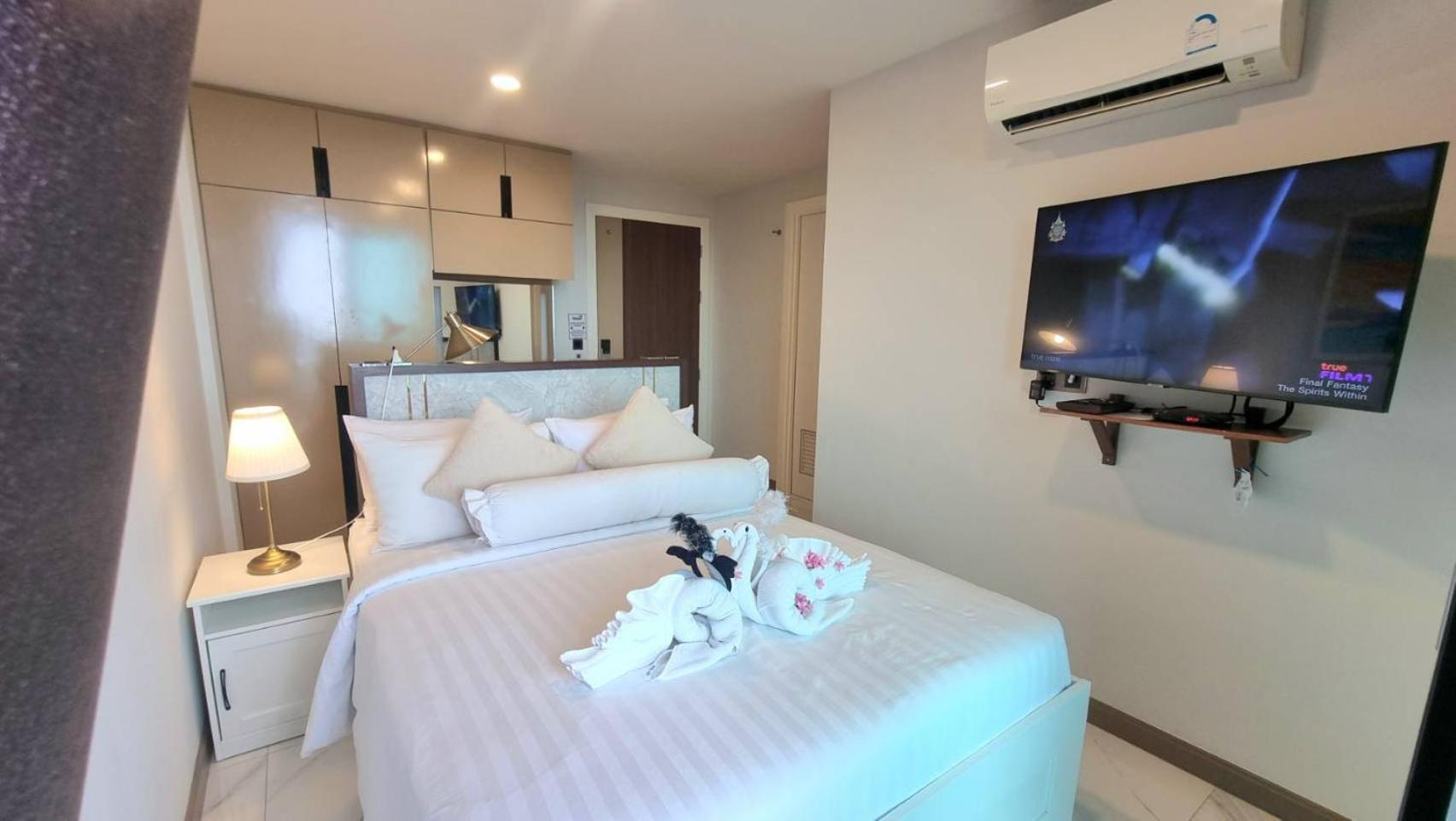 Apartment B301 Seaview Three Beds, Two Baths At *
