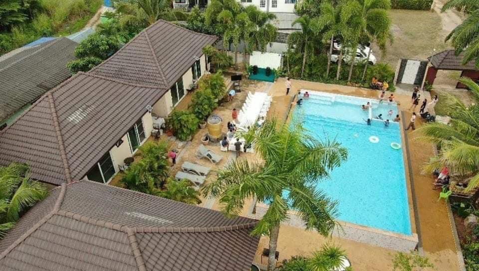 Resort Thip Siam Village *