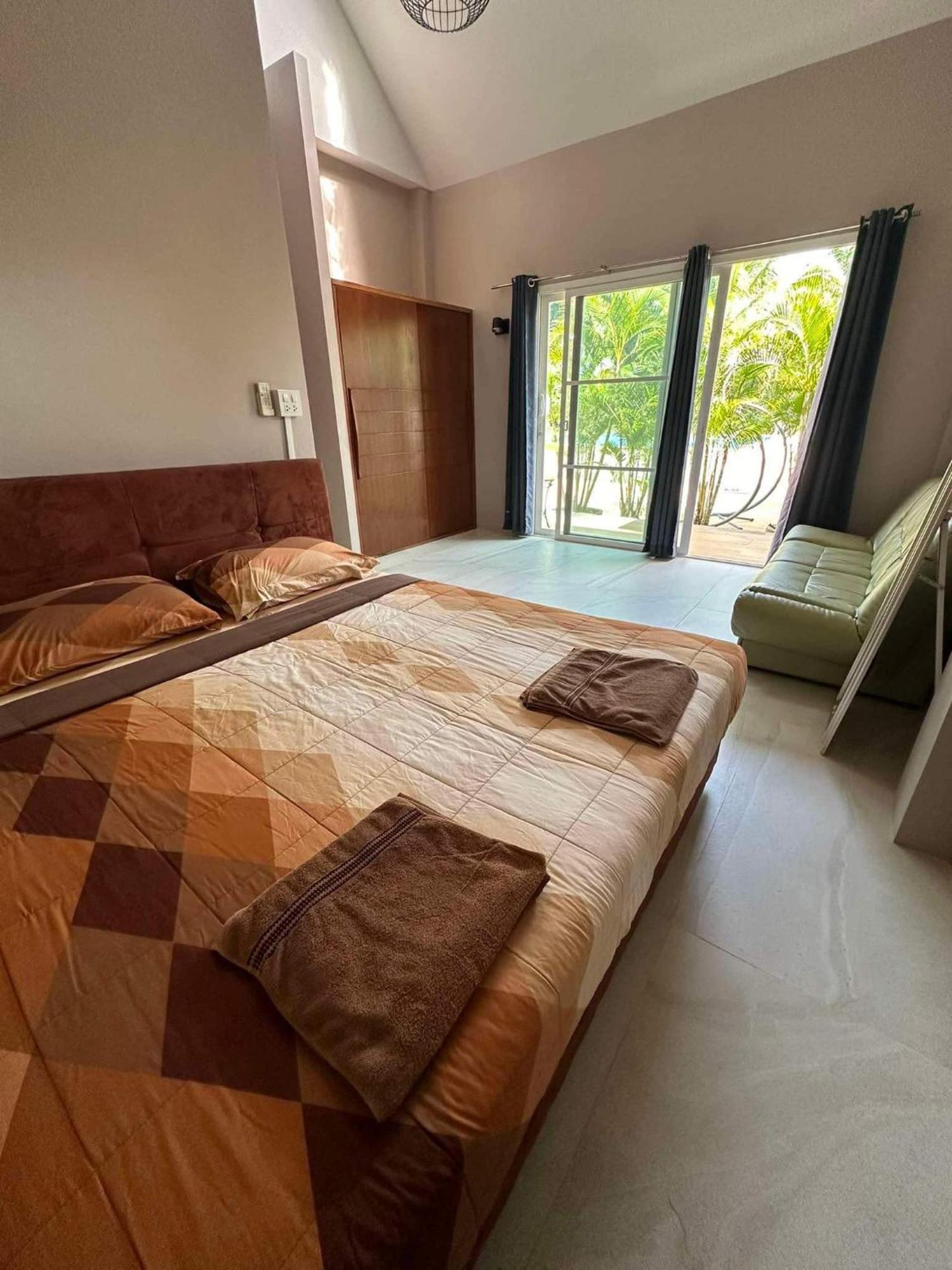 Thip Siam Village Ao Nam Mao