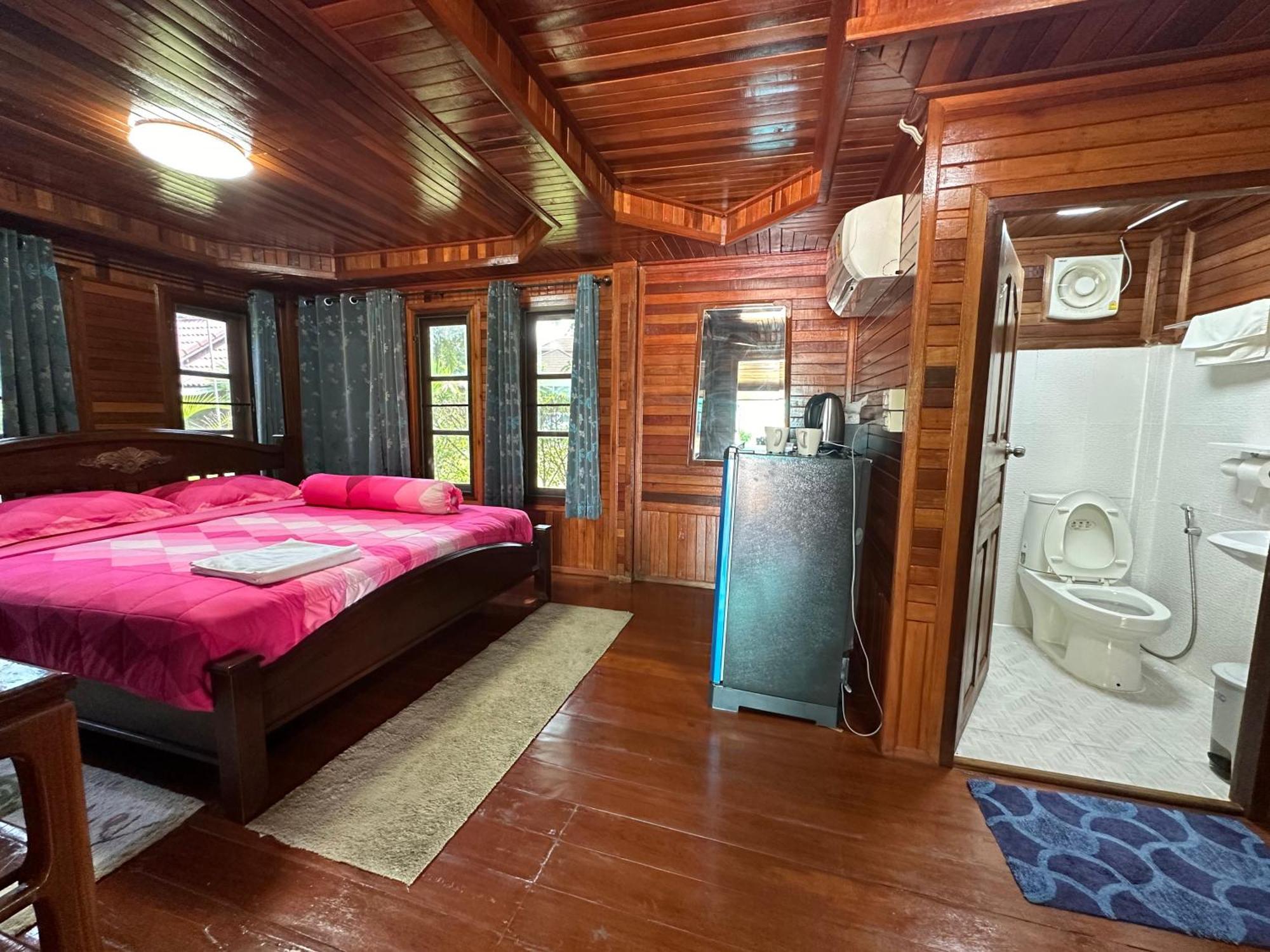 Thip Siam Village * Ao Nam Mao