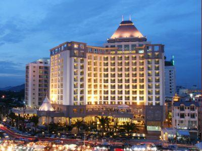 Cape Racha Hotel Si Racha