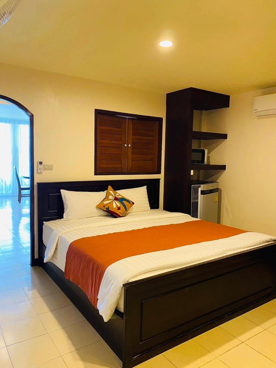 Talay Sai @ Thung Wua Laen Hotel 3*