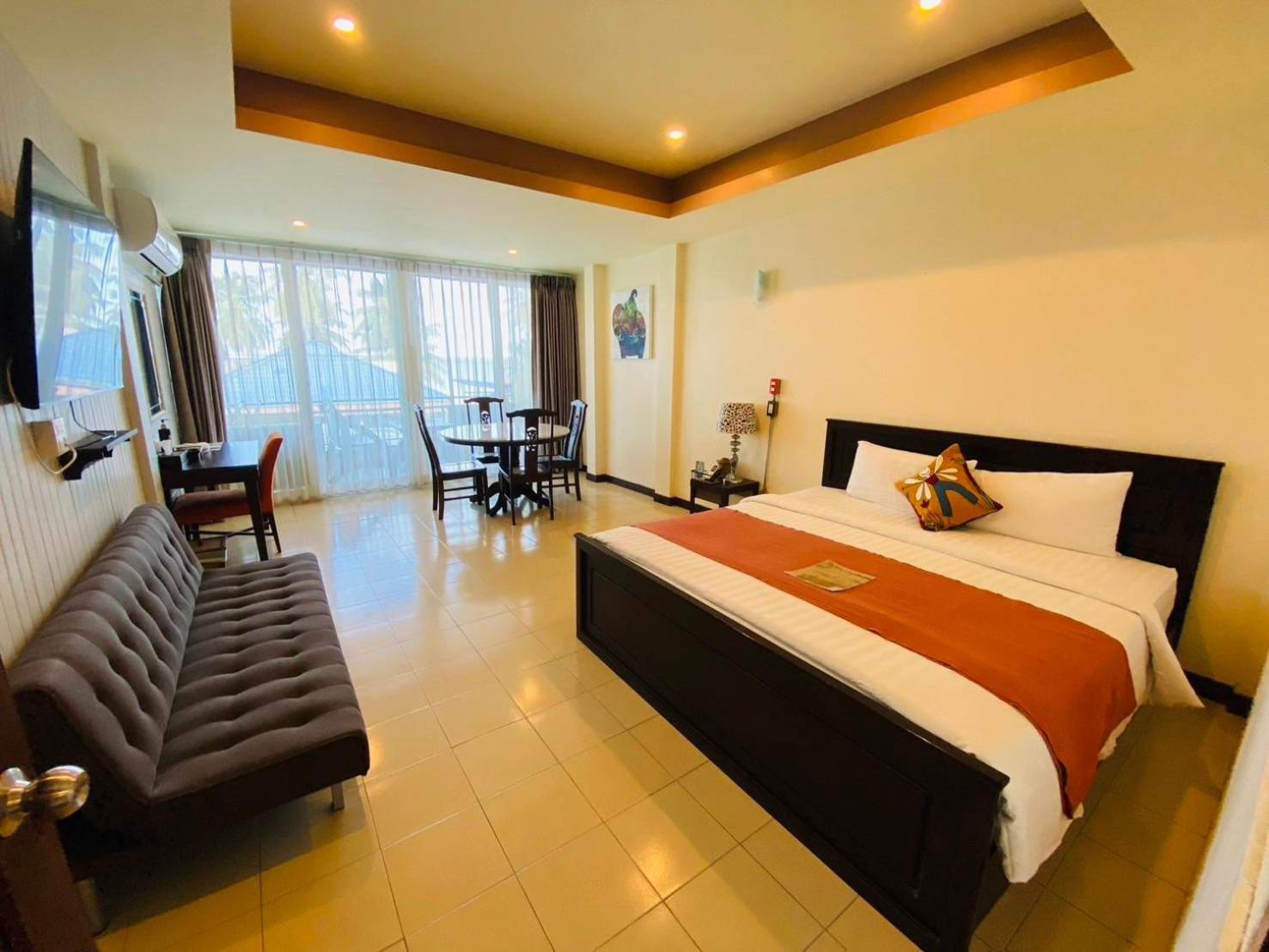 Talay Sai @ Thung Wua Laen Hotel