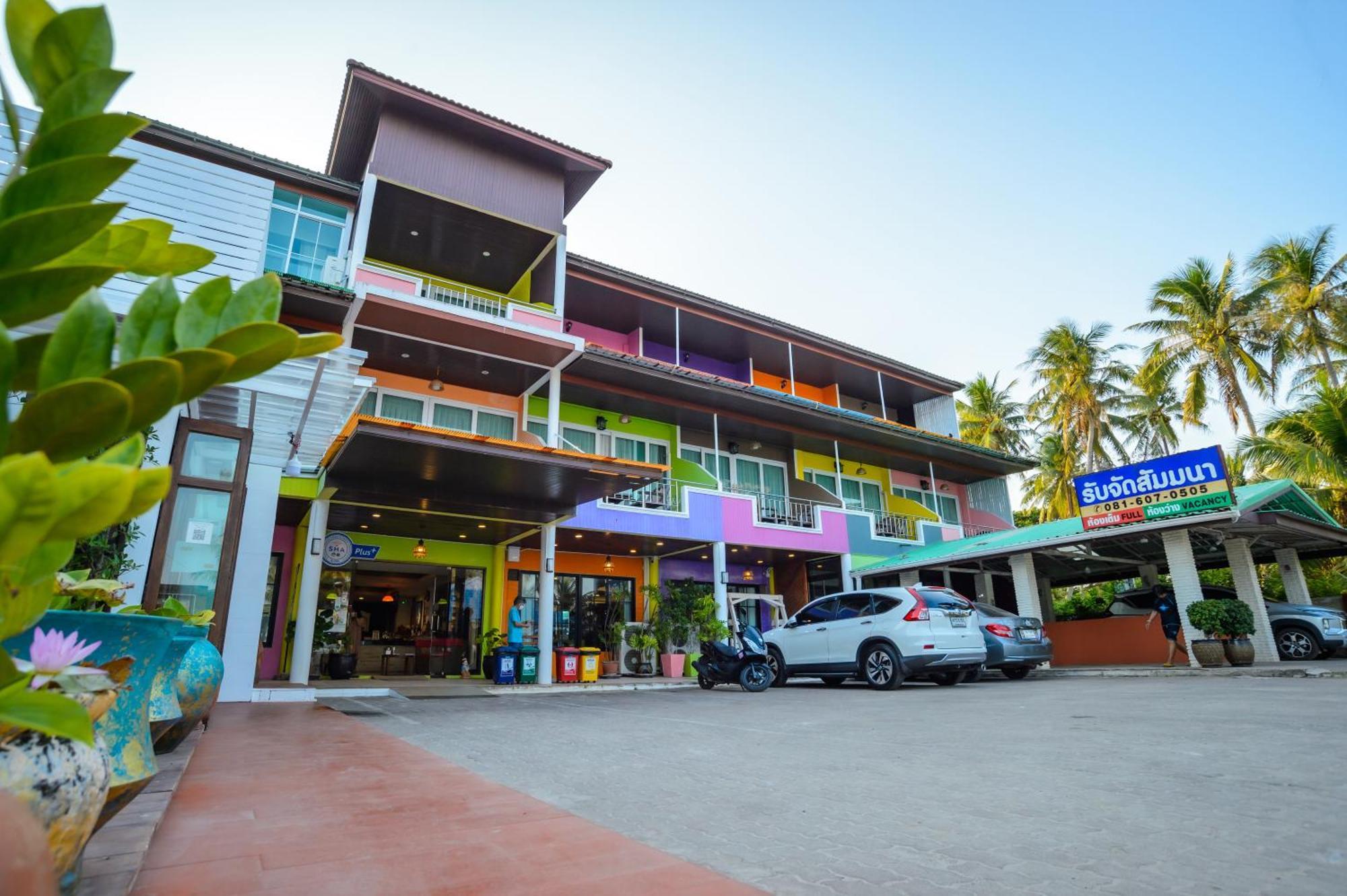 Talay Sai @ Thung Wua Laen Hotel 3*