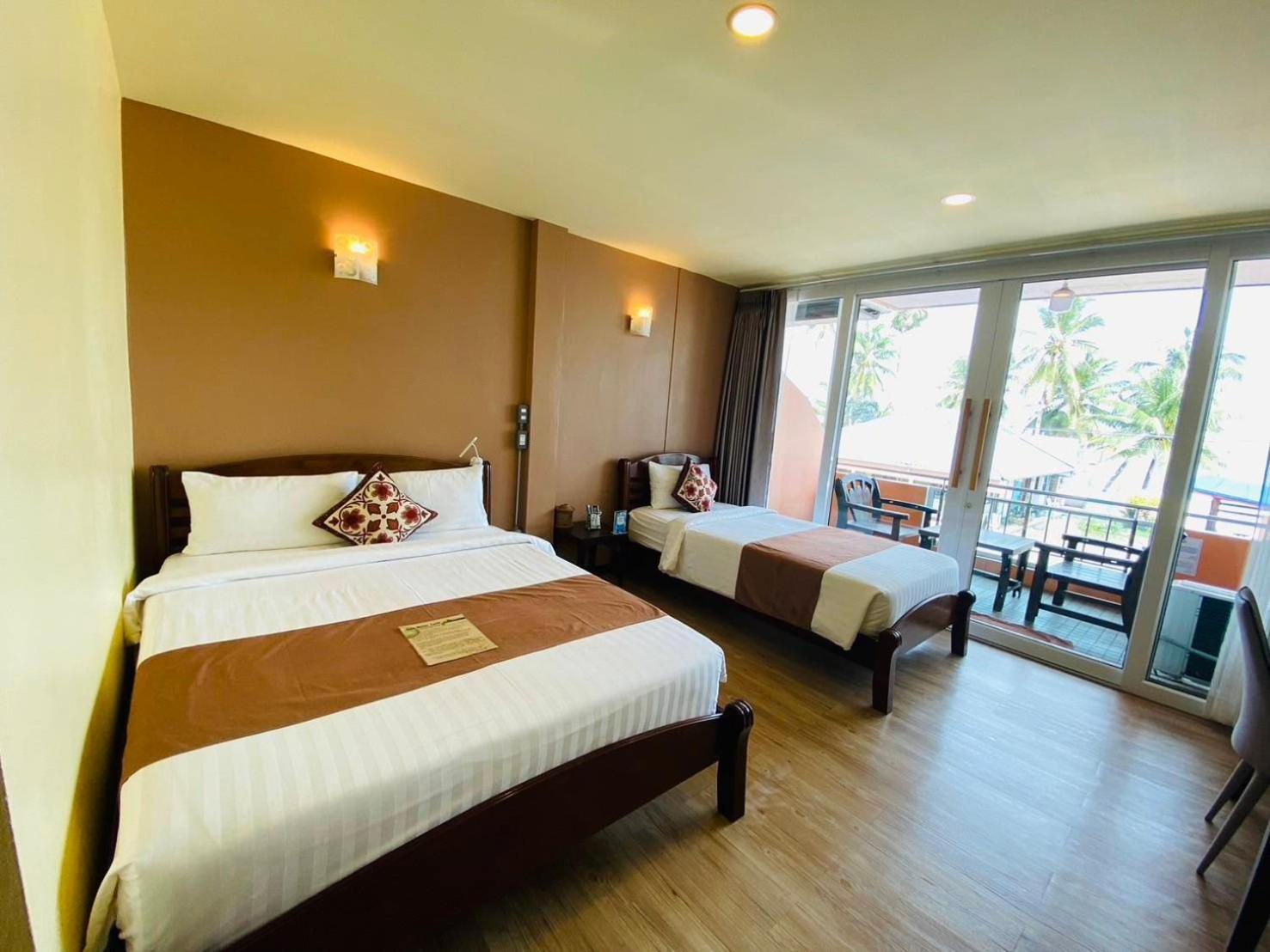 Talay Sai @ Thung Wua Laen Hotel