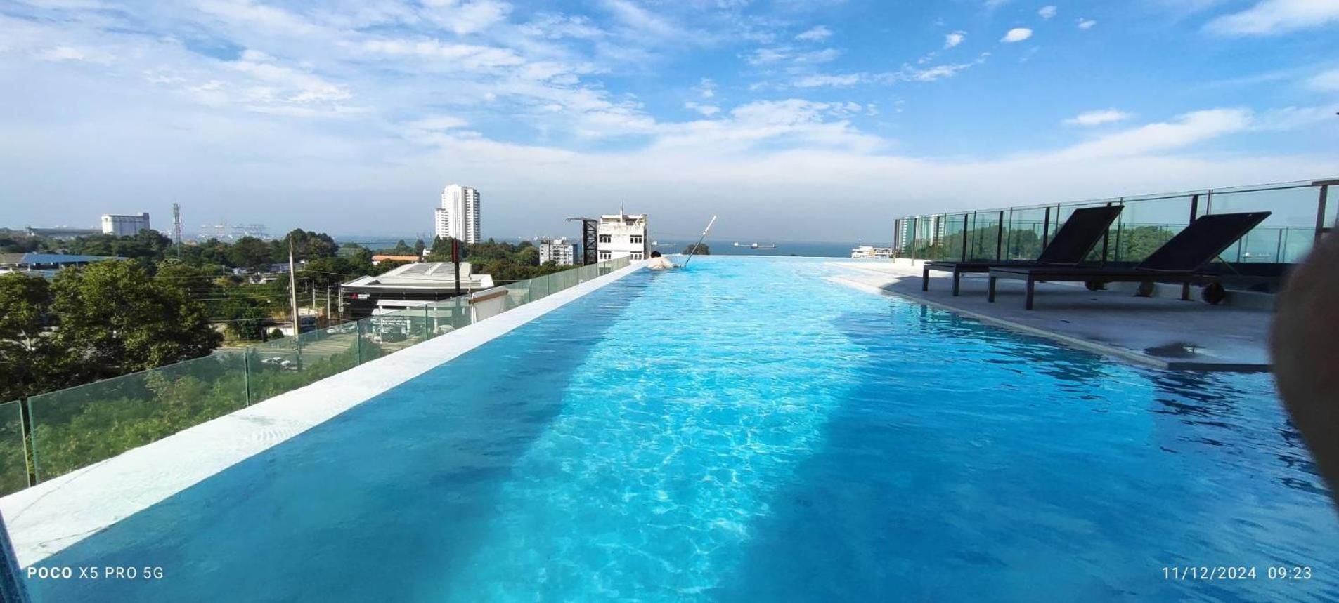 Hotel Arize Sri Racha 5*