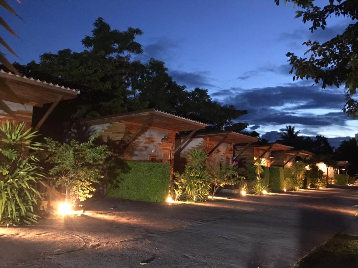 Chill Chill Resort 2*