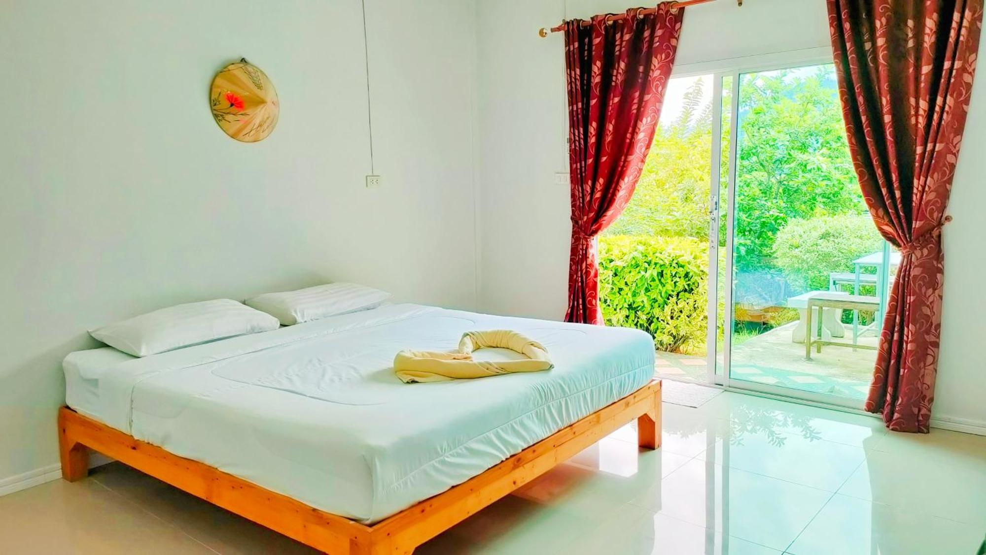 Baan Mai Hom Guest house Suan Phueng